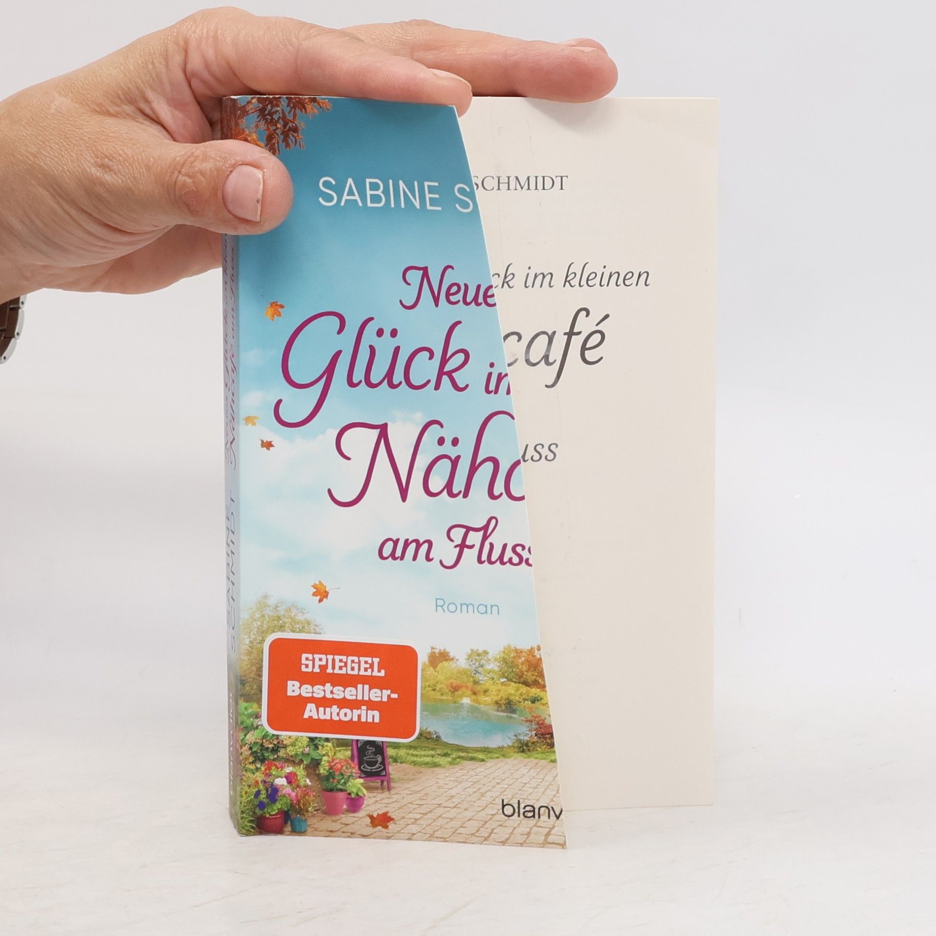 Sabine Schmidt Neues Glück im kleinen Nähcafé am Fluss