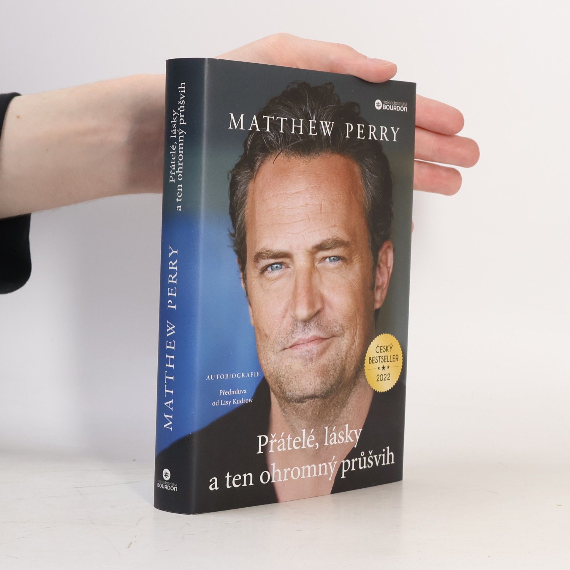 Matthew Perry Přátelé, lásky a ten ohromný průšvih