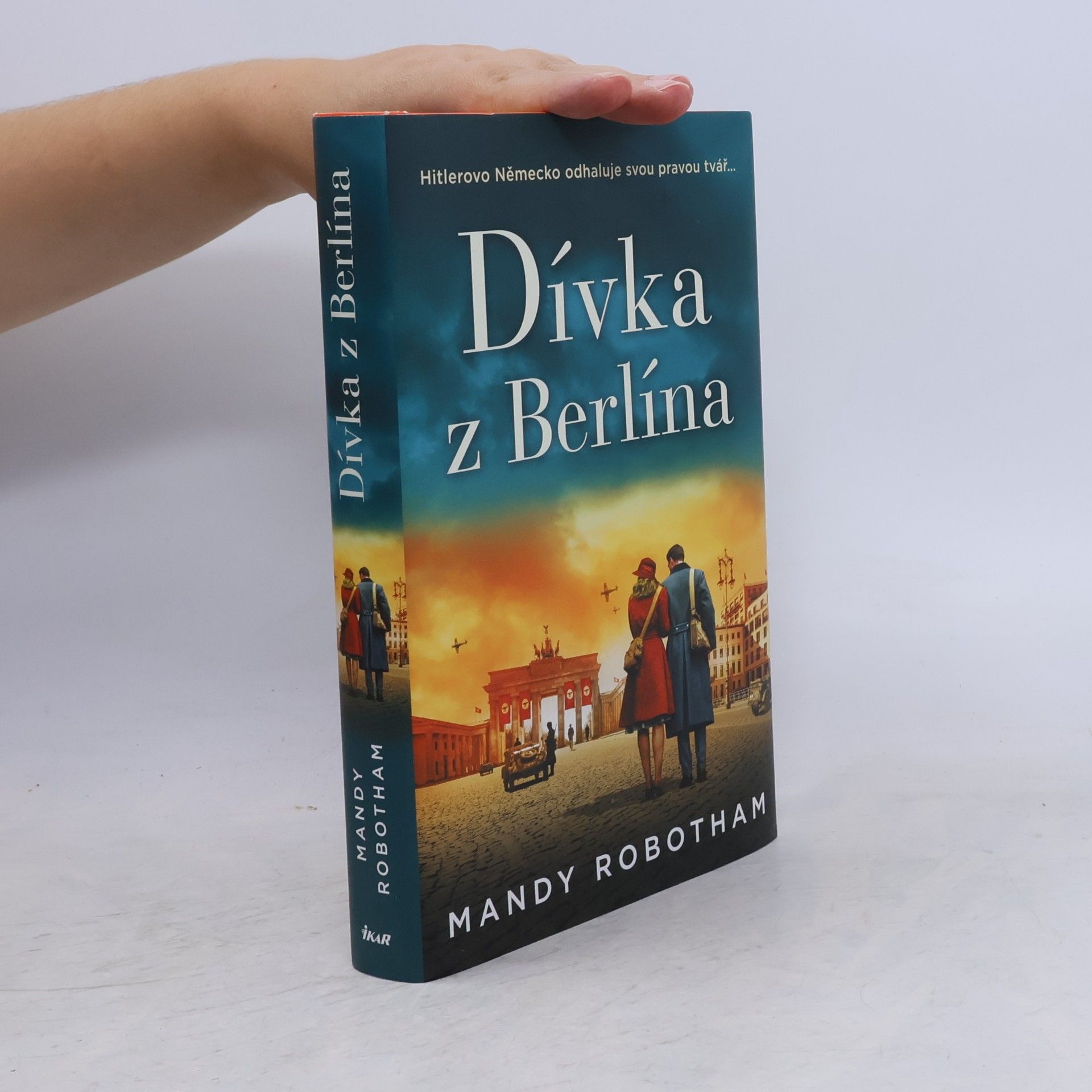 Mandy Robotham Dívka z Berlína