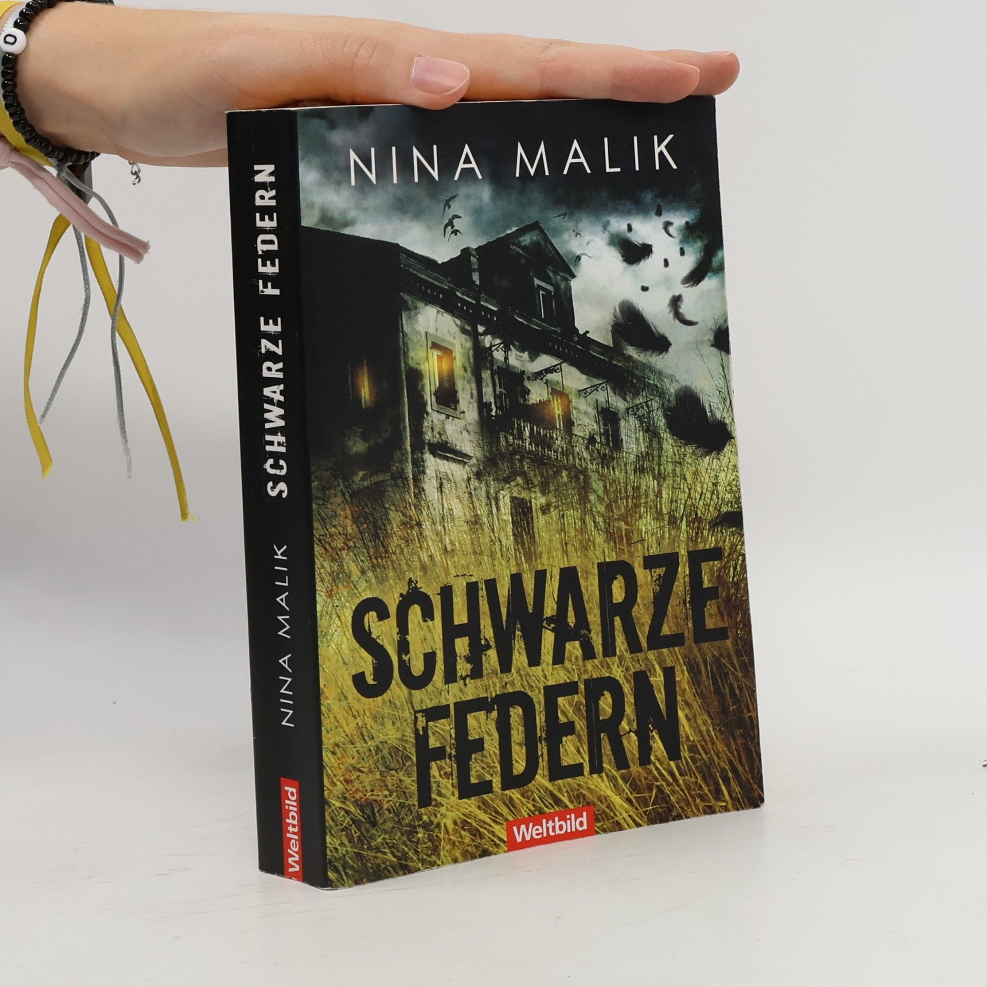 Nina Malik Schwarze Federn