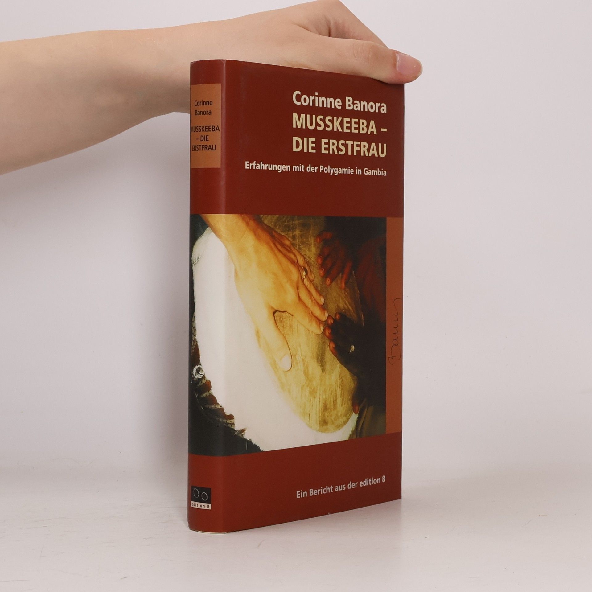 Corinne Banora Musskeeba - die Erstfrau
