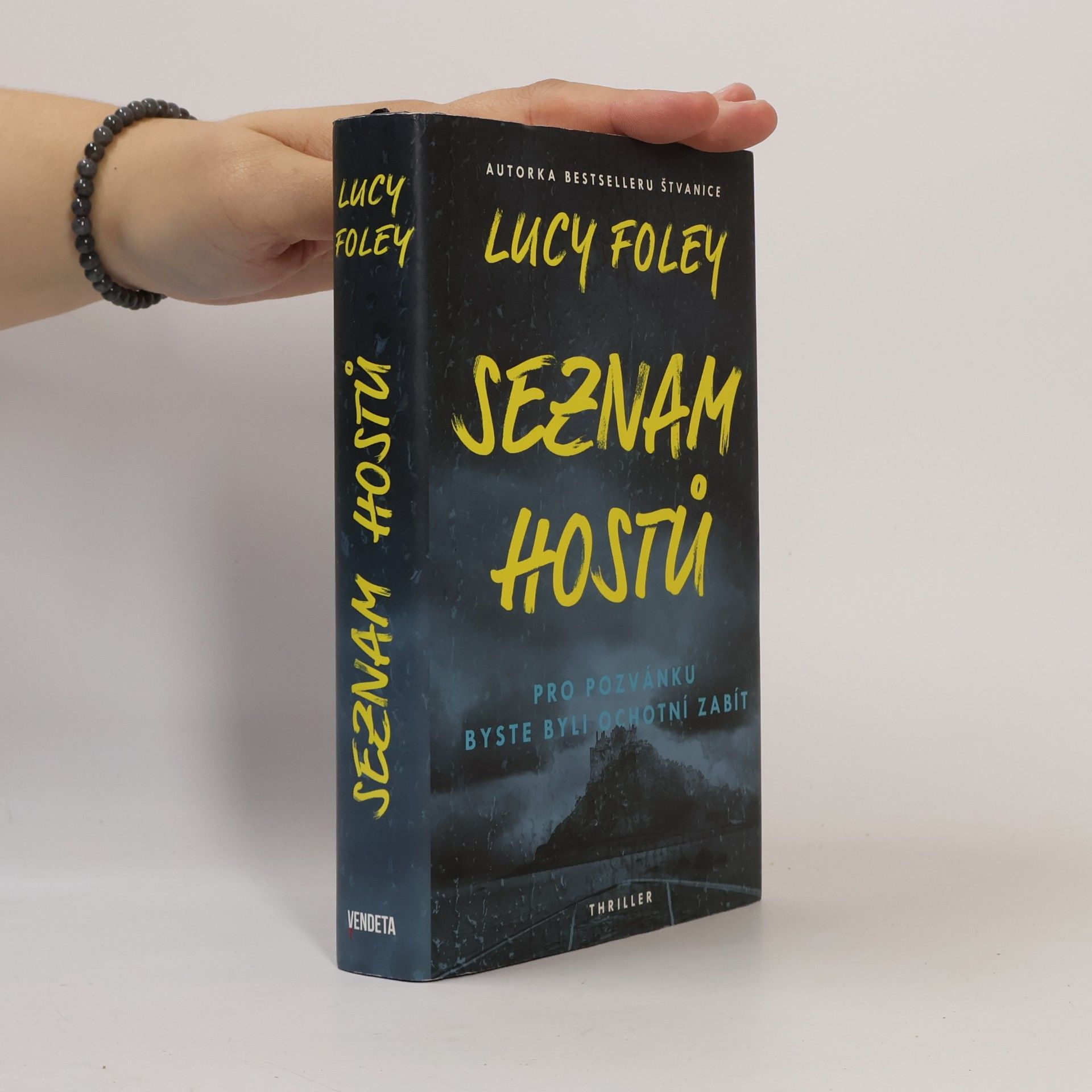 Lucy Foley Seznam hostů