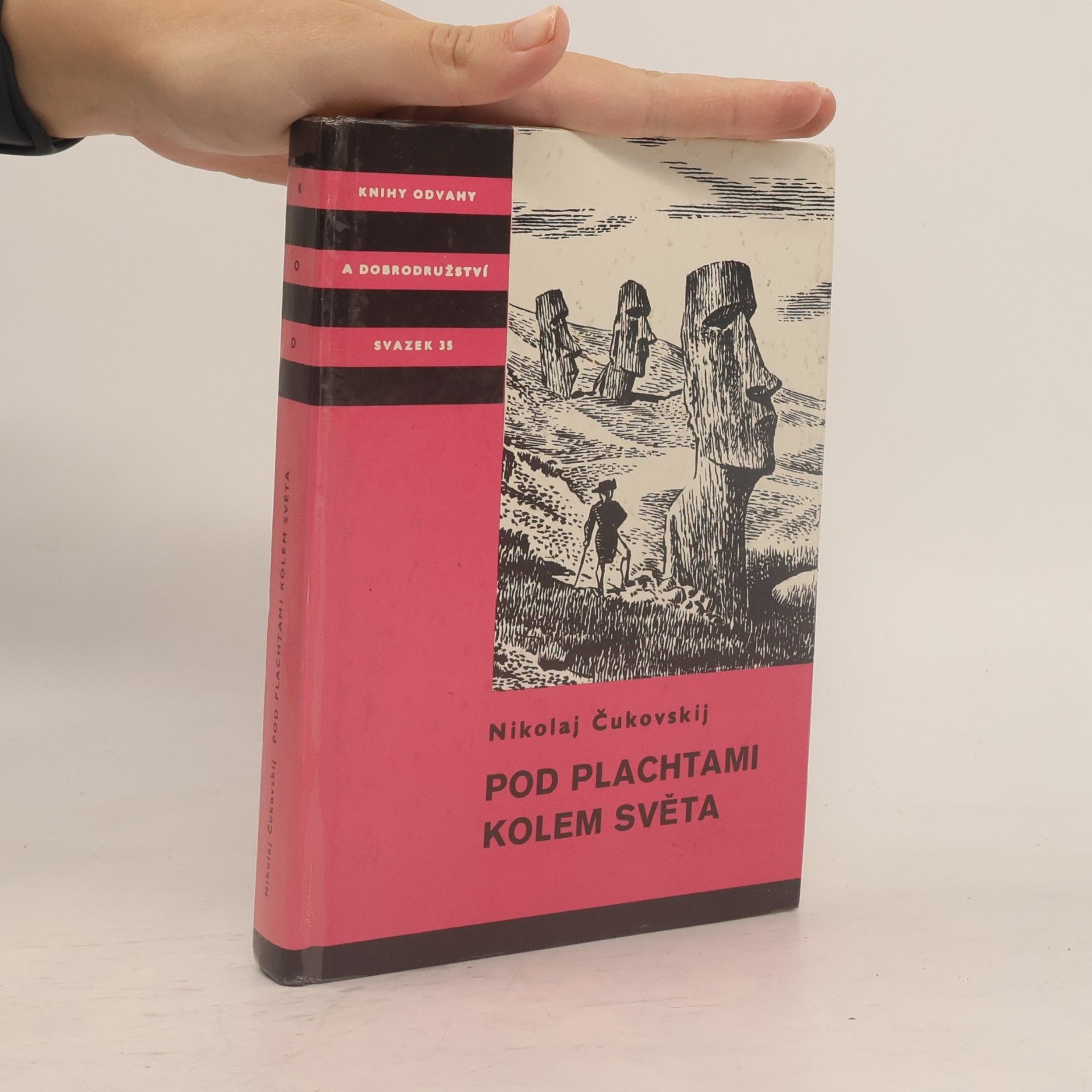 Pod plachtami kolem světa