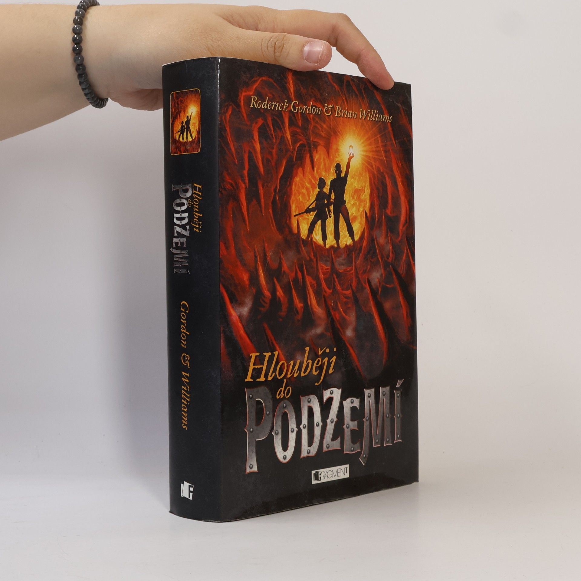 Roderick Gordon Hlouběji do Podzemí