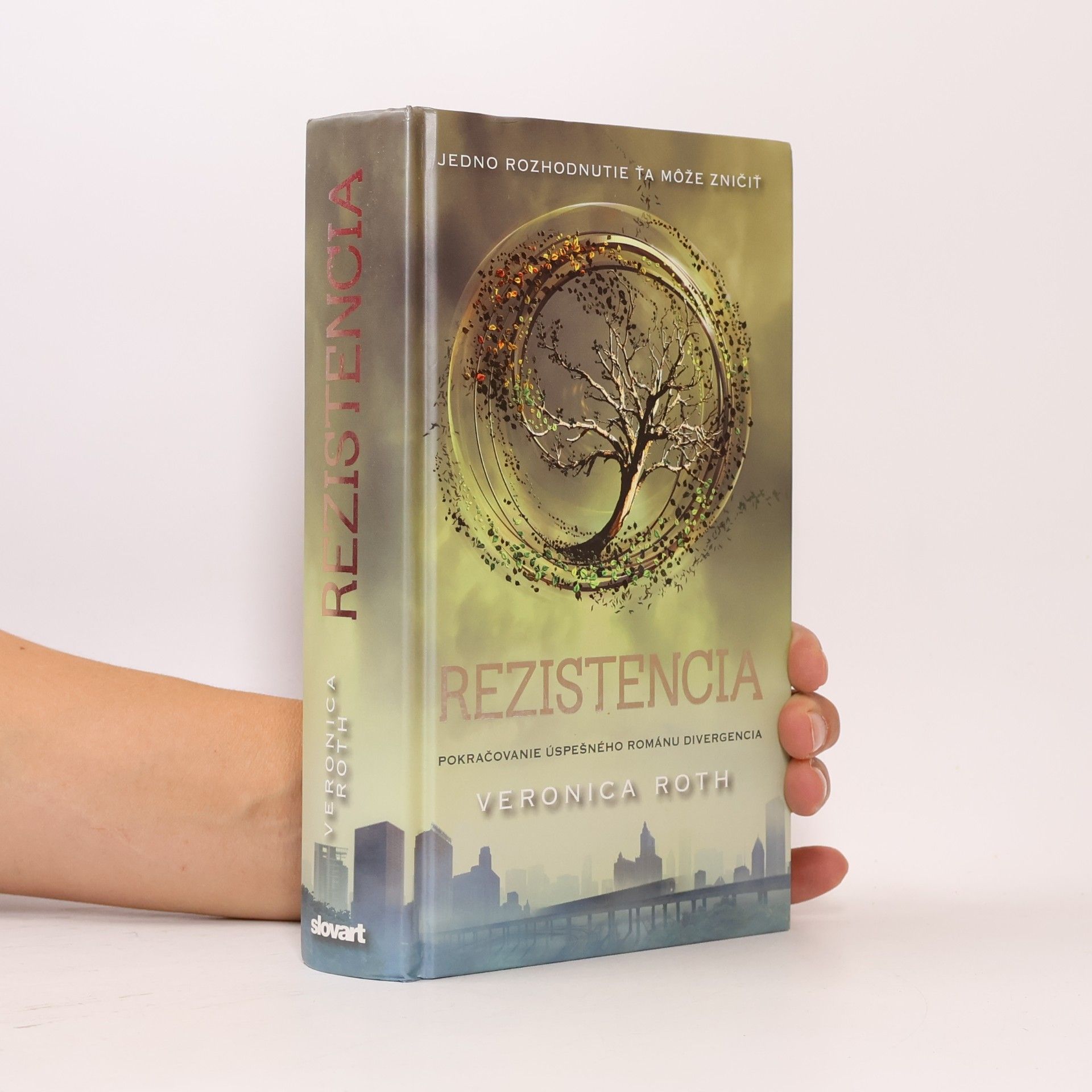 Veronica Roth Rezistencia