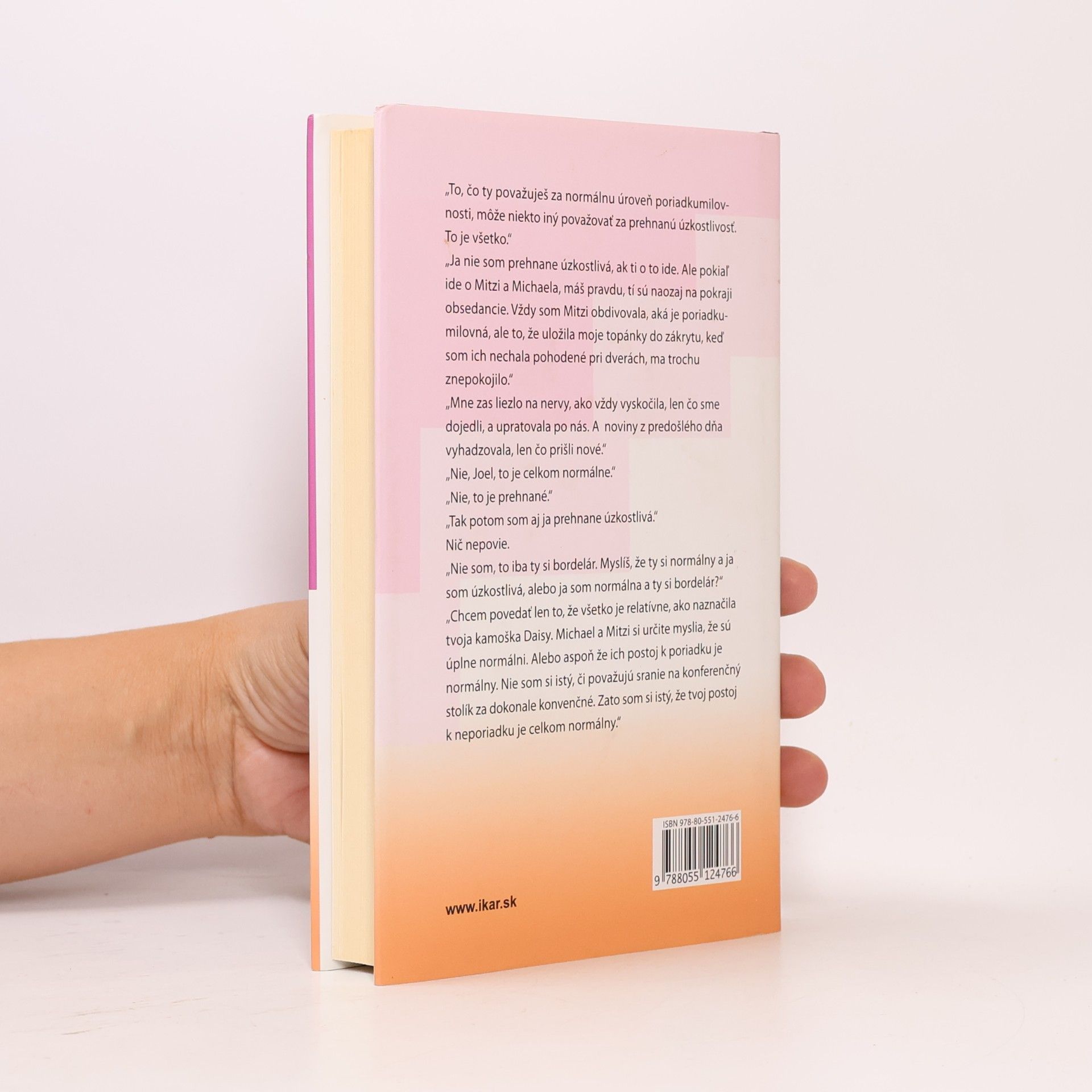 Christina Hopkinson A uprac ten bordel dolu pod schodmi!