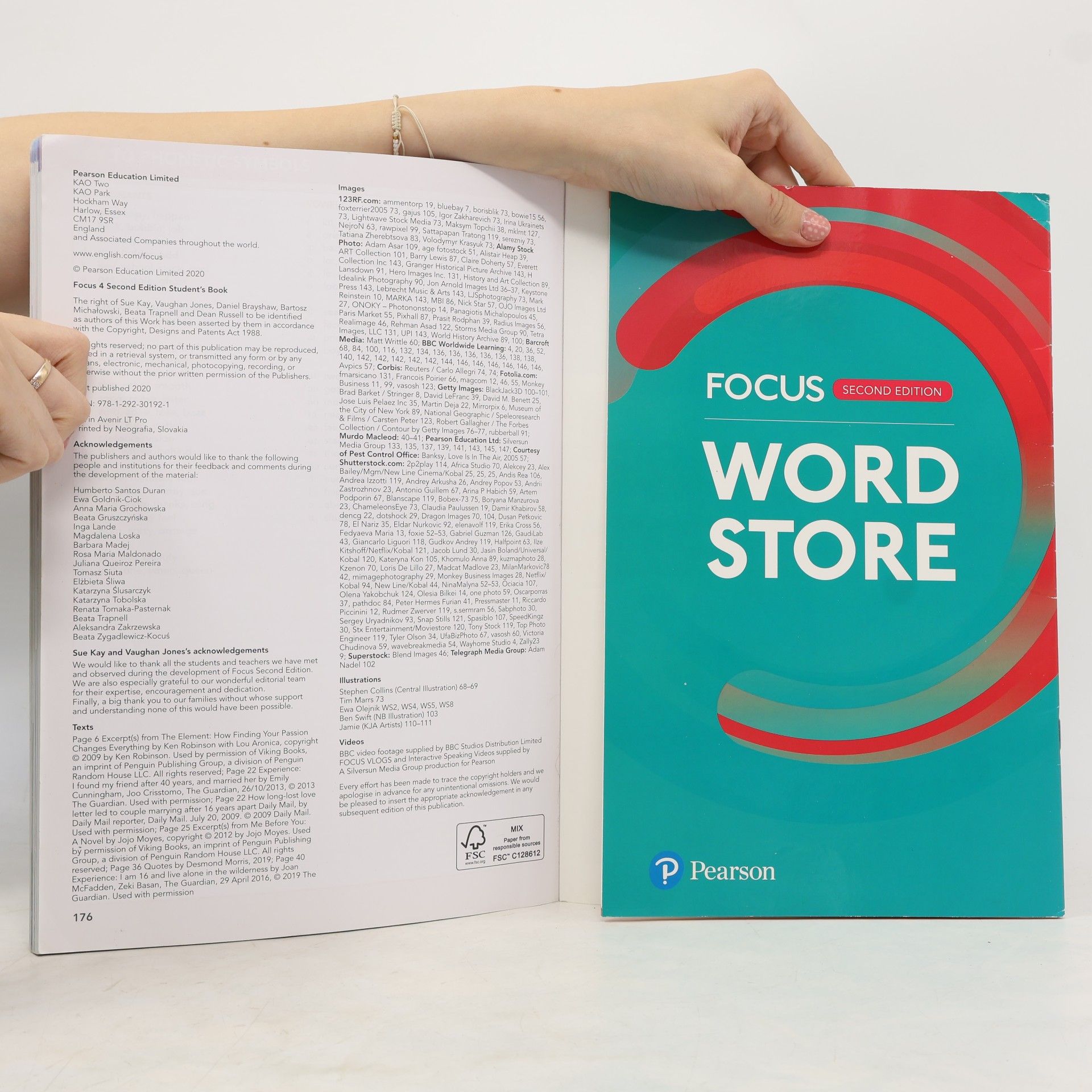 Sue Kay Focus 4 Student´s Book with Basic Pearson Practice English App (2nd)