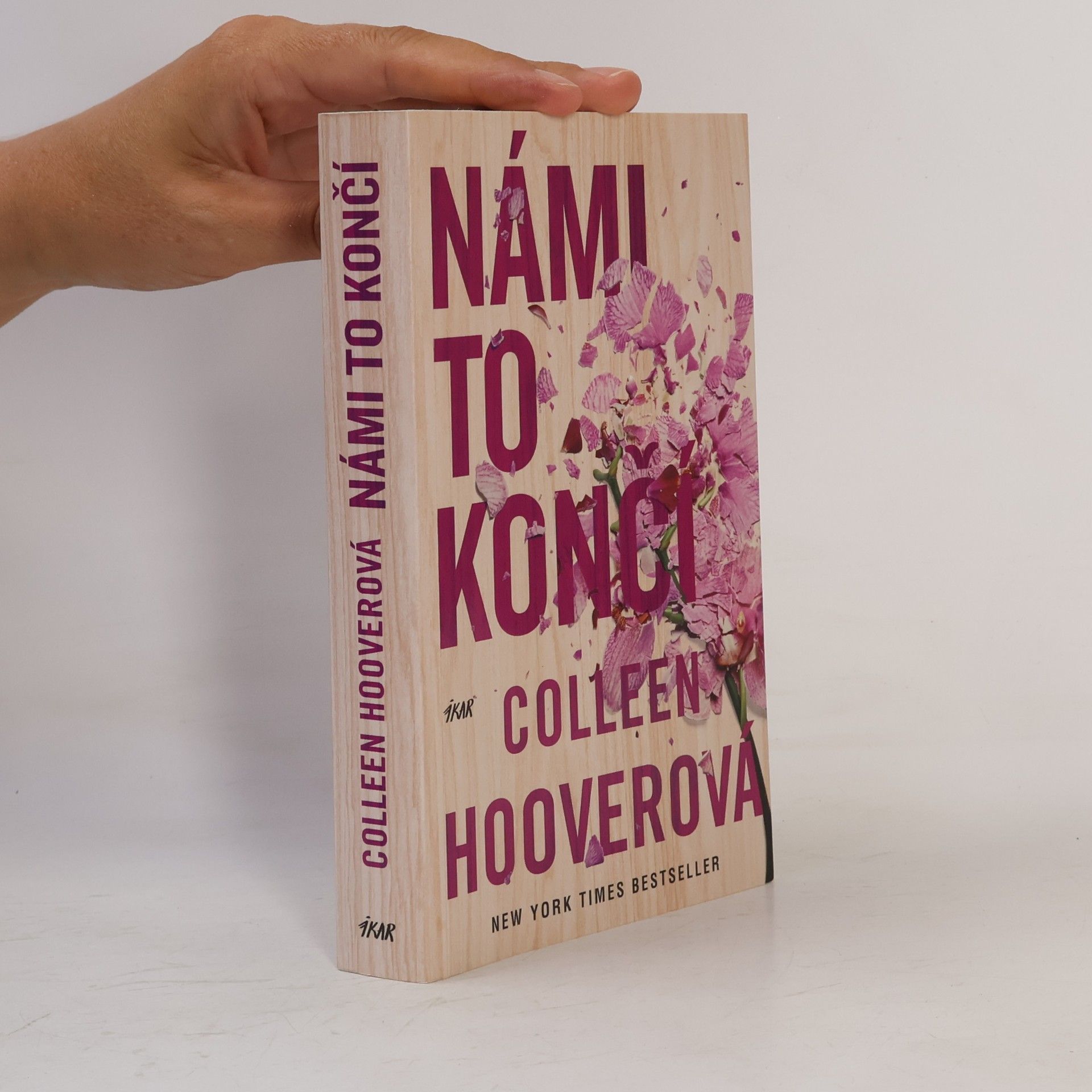 Colleen Hoover Námi to končí