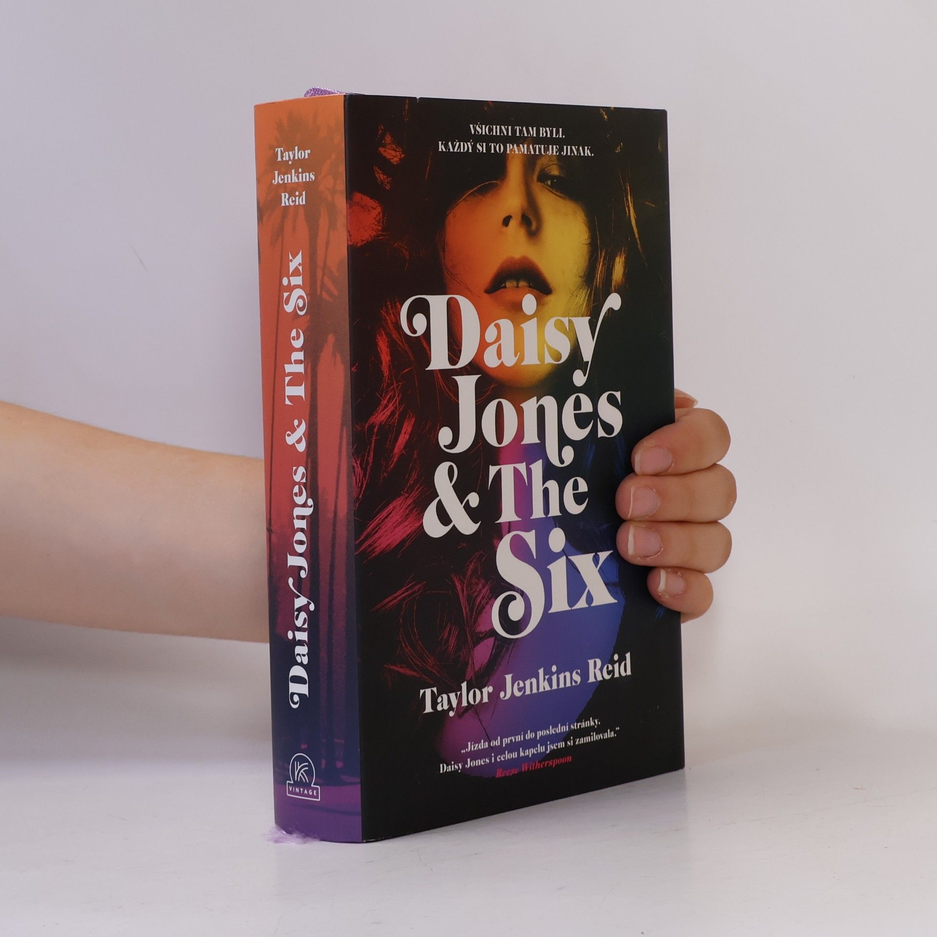 Taylor Jenkins Reid Daisy Jones & The Six