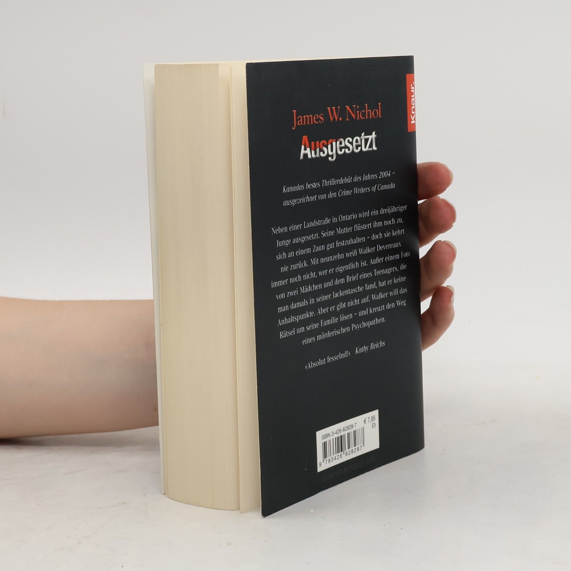 James W. Nichol Ausgesetzt
