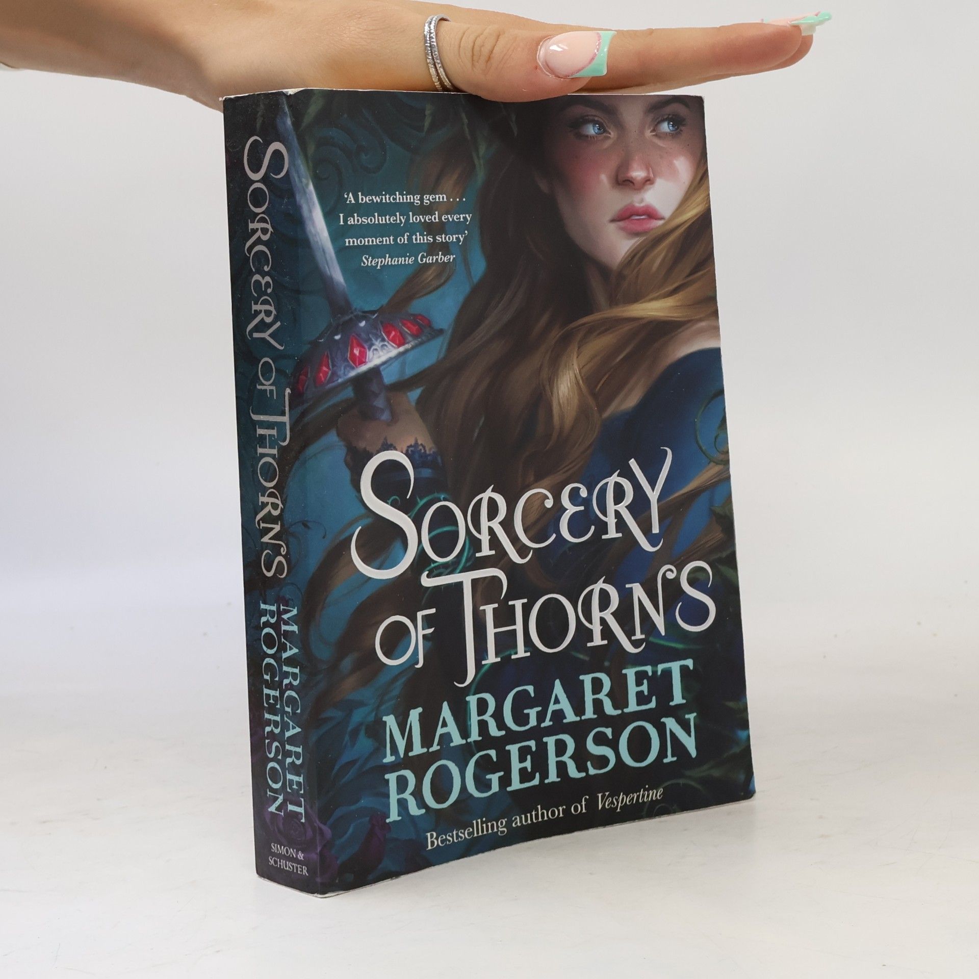 Margaret Rogerson Sorcery of Thorns