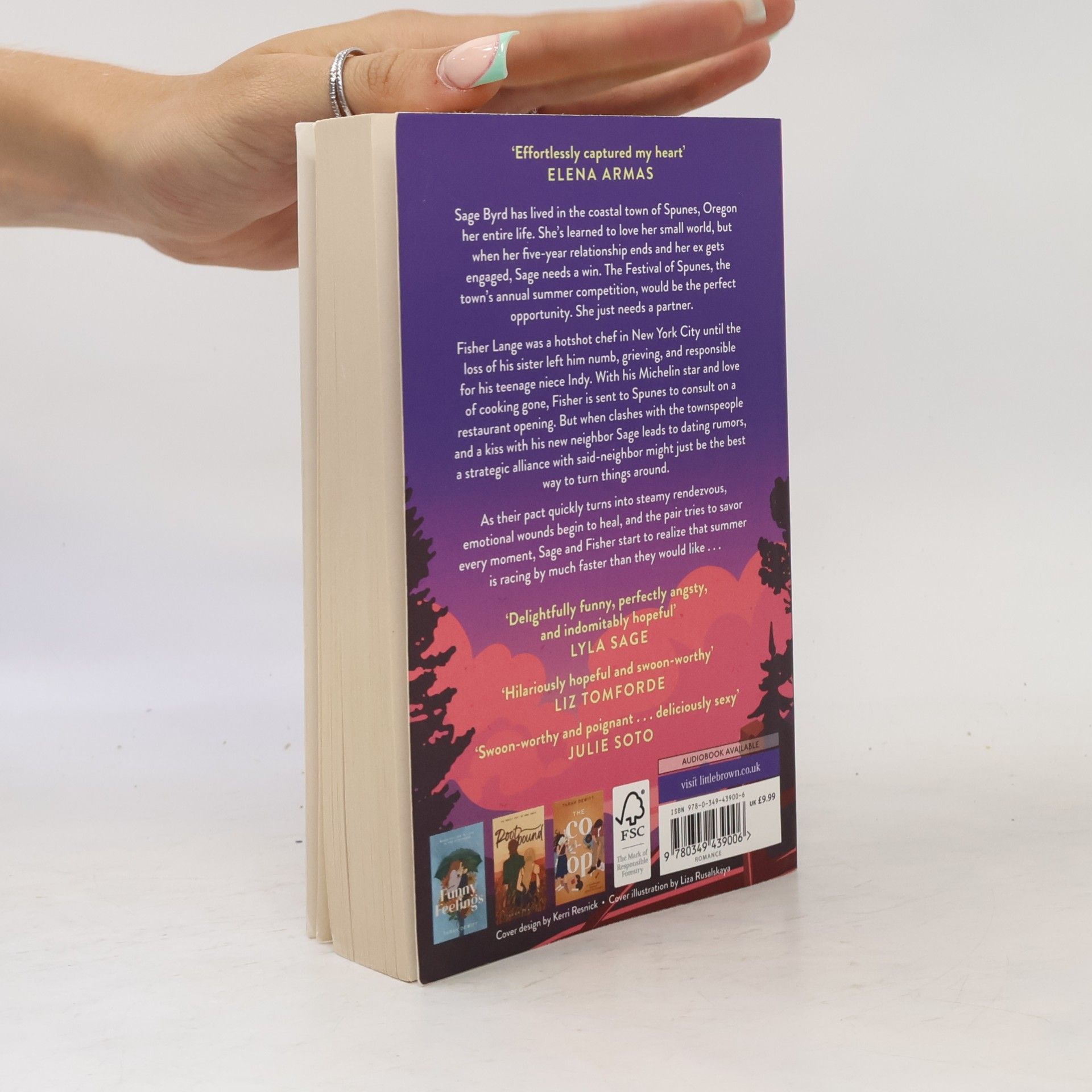 Tarah DeWitt Savor It: A spicy and charming small-town romance