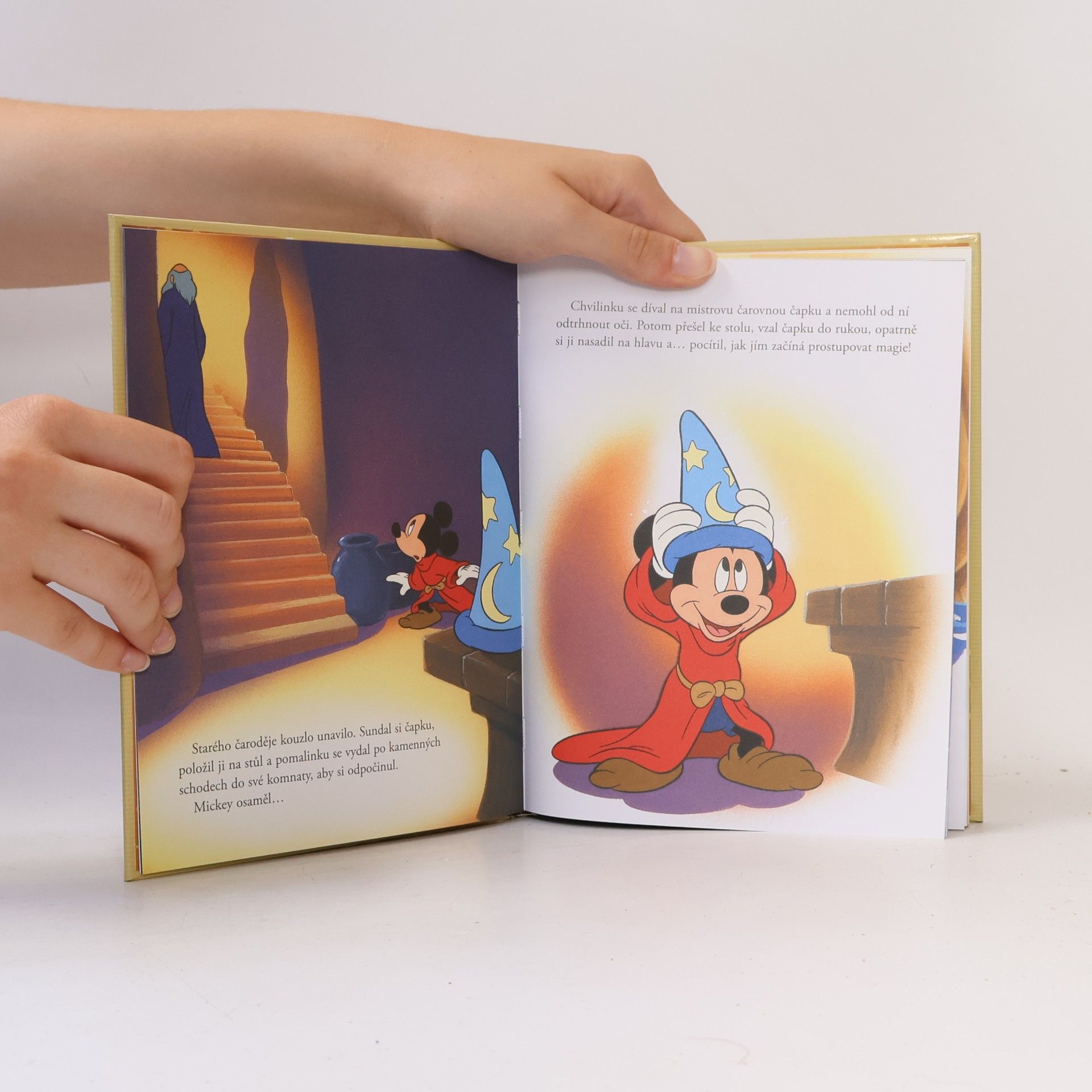 Various authors Zlatá sbírka pohádek. Mickey Mouse: Čarodějův učeň