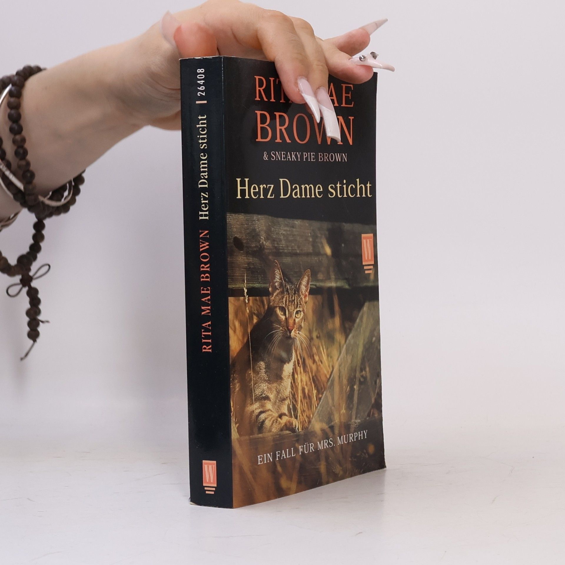 Rita Mae Brown Herz Dame sticht