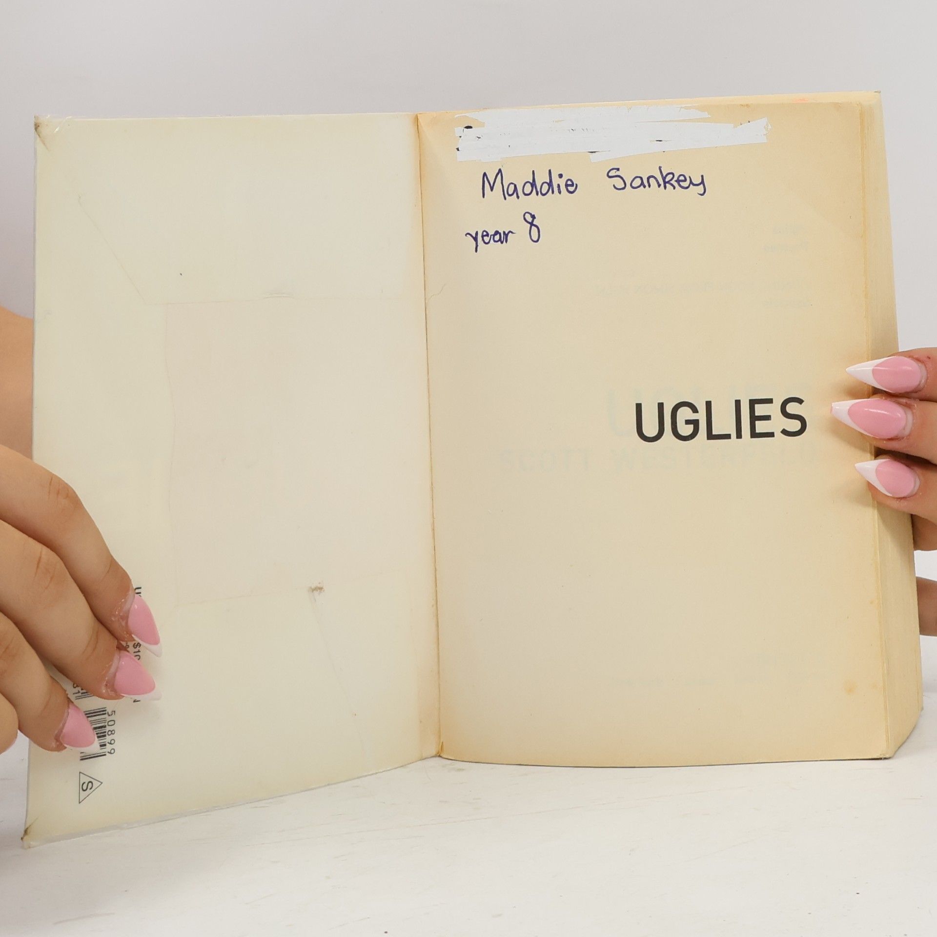Scott Westerfeld Uglies