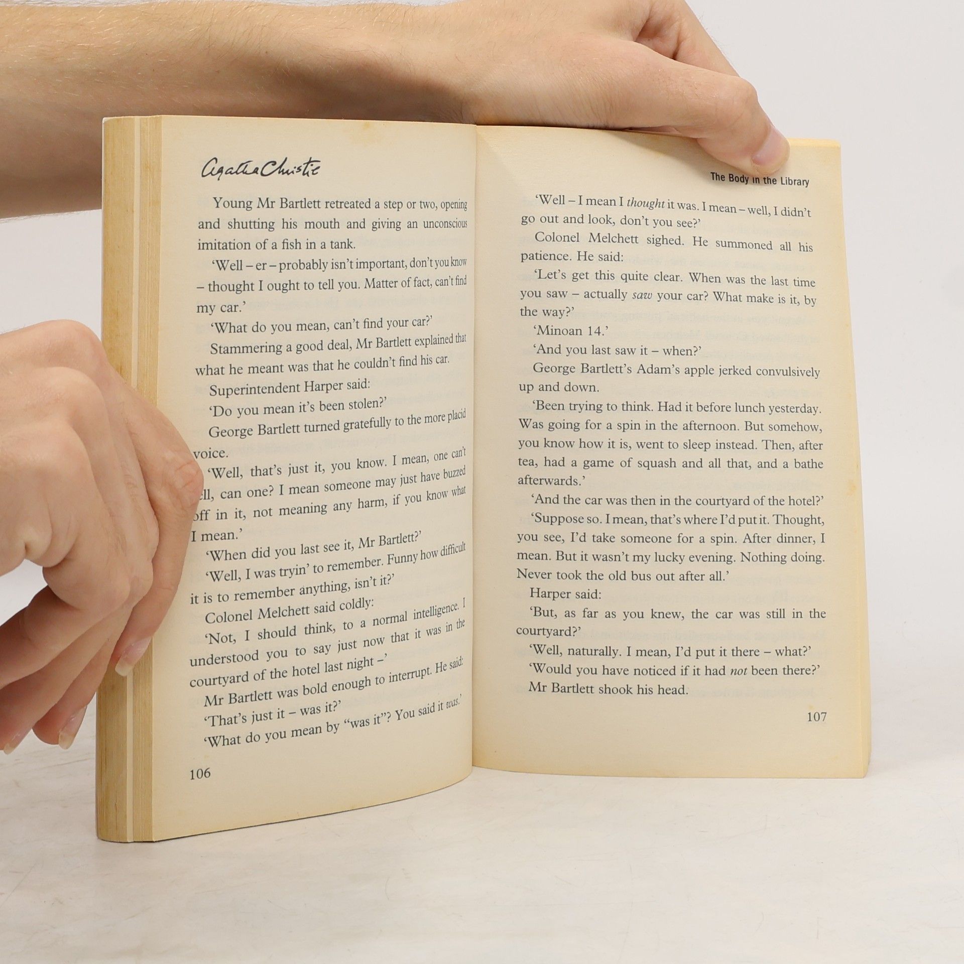 Agatha Christie The body in the library