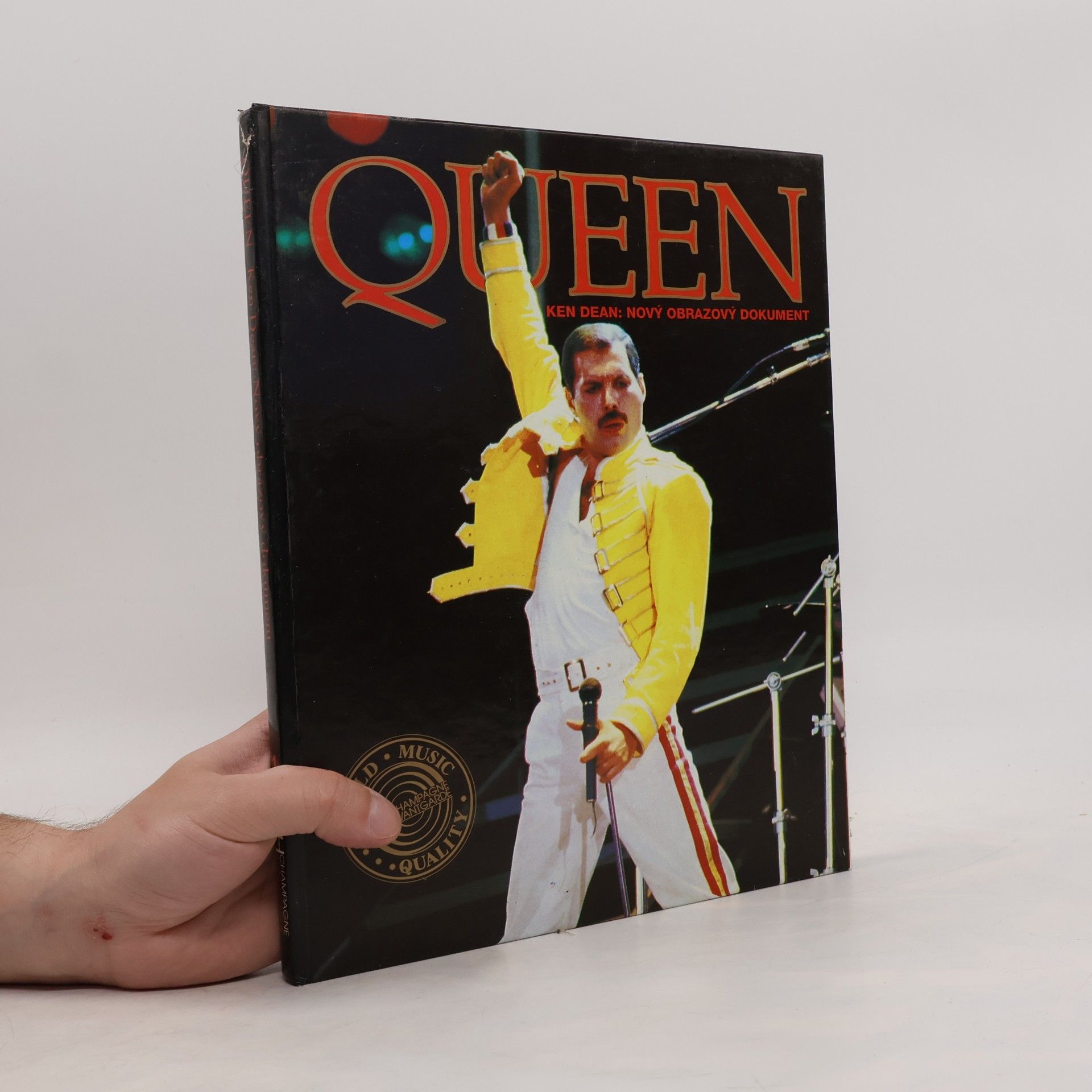 Ken Dean Queen. Nový obrazový dokument