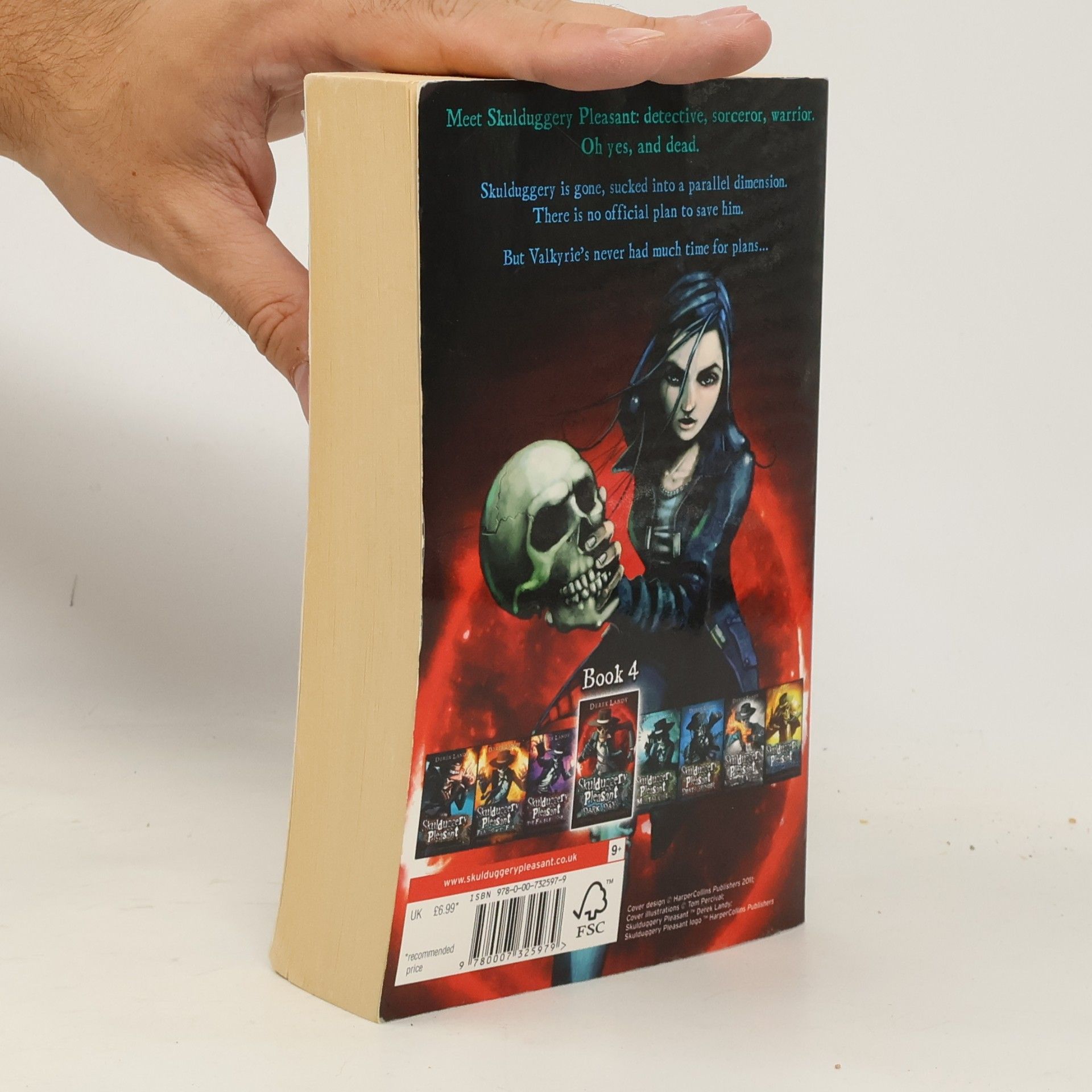 Derek Landy Skulduggery Pleasant 4. Dark Days