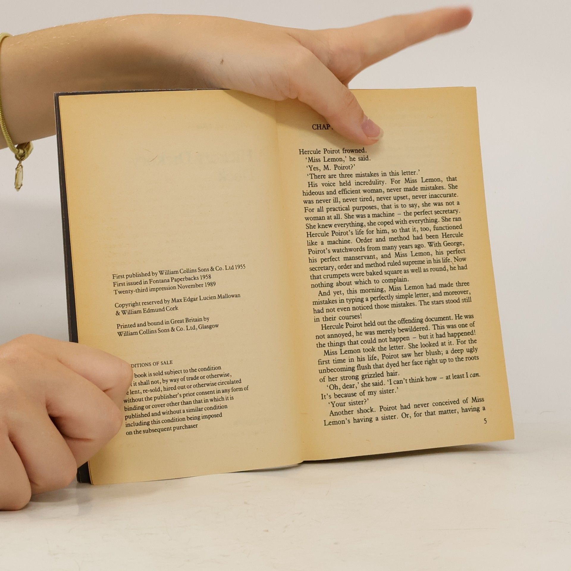 Agatha Christie Hickory Dickory Dock