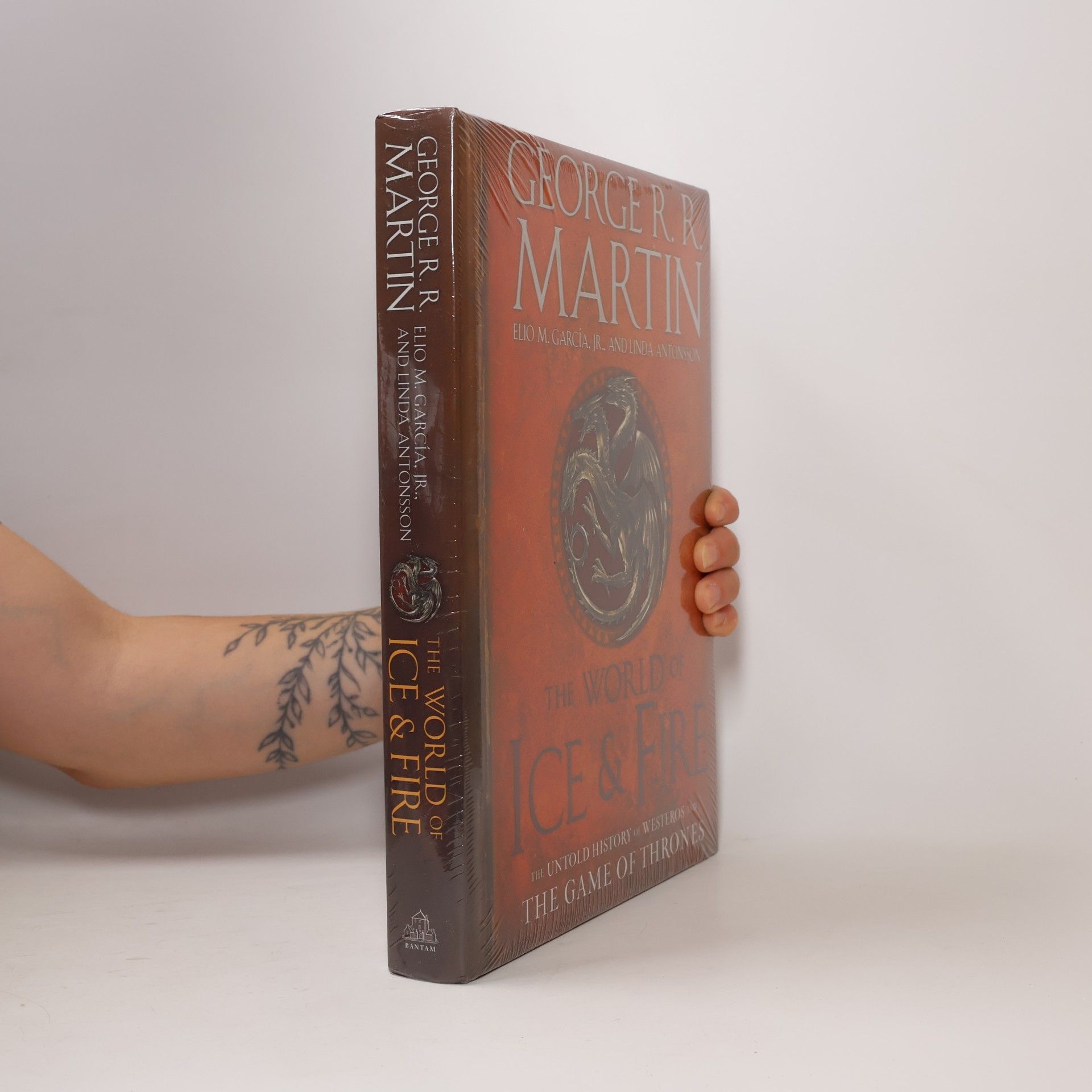 George R. R. Martin The World of Ice & Fire