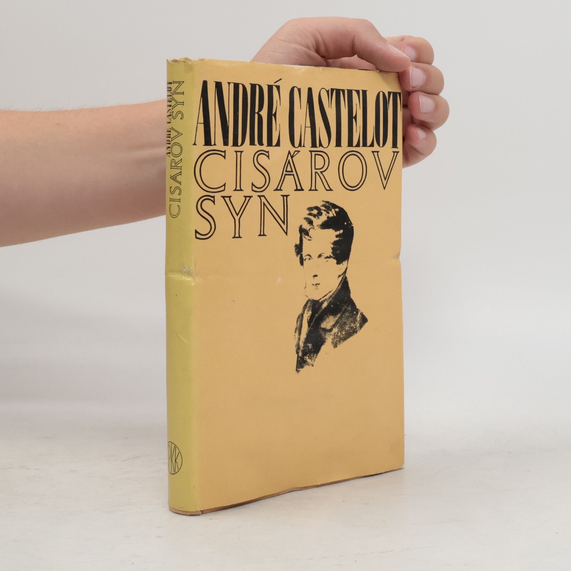 André Castelot Cisárov syn