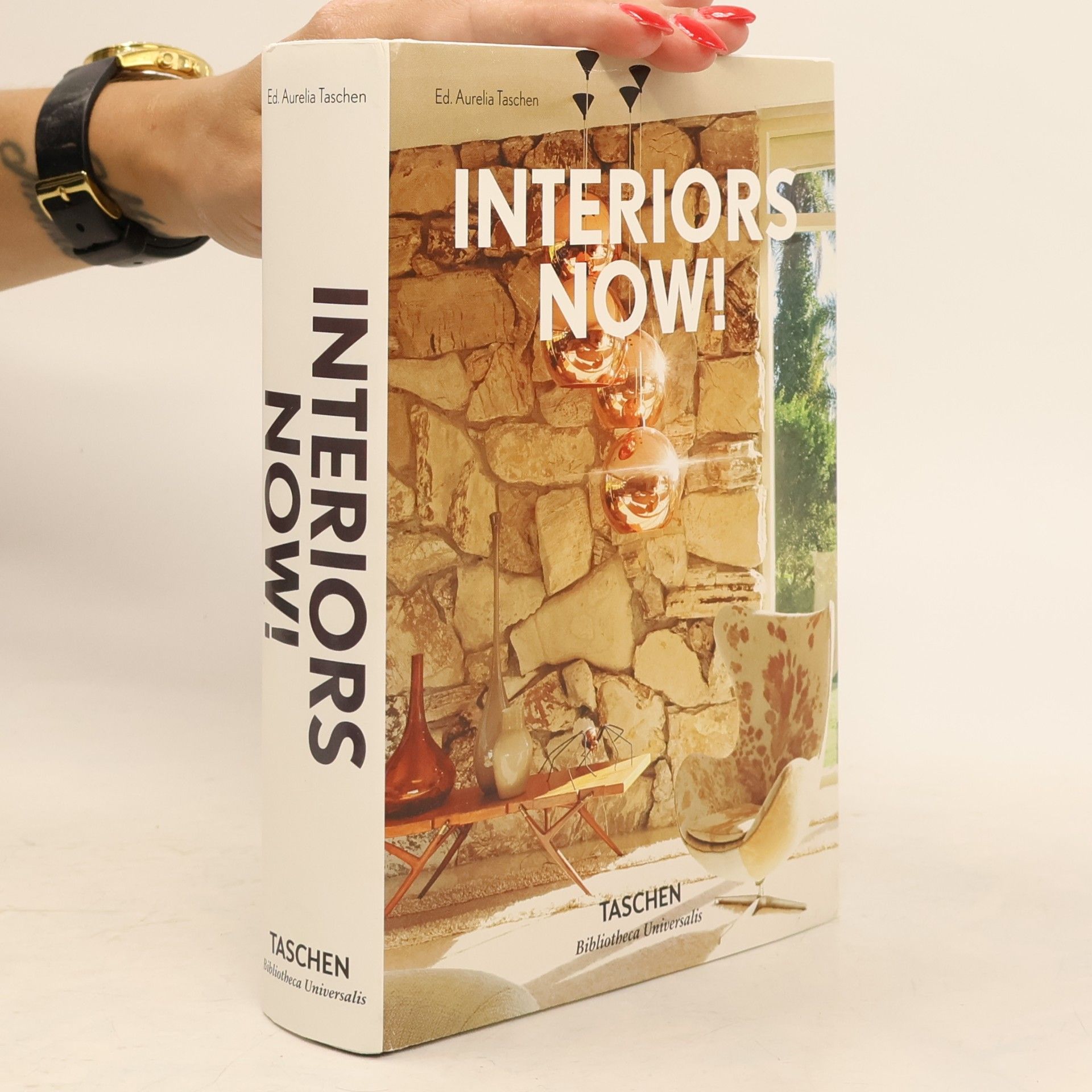 Aurelia Taschen Interiors now!