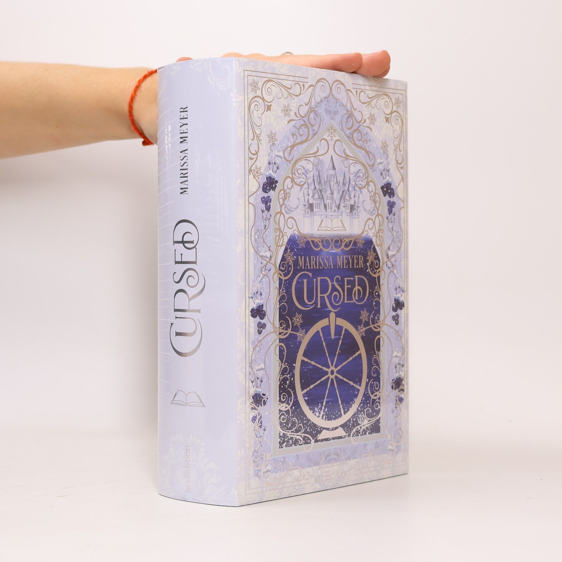 Marissa Meyer Cursed