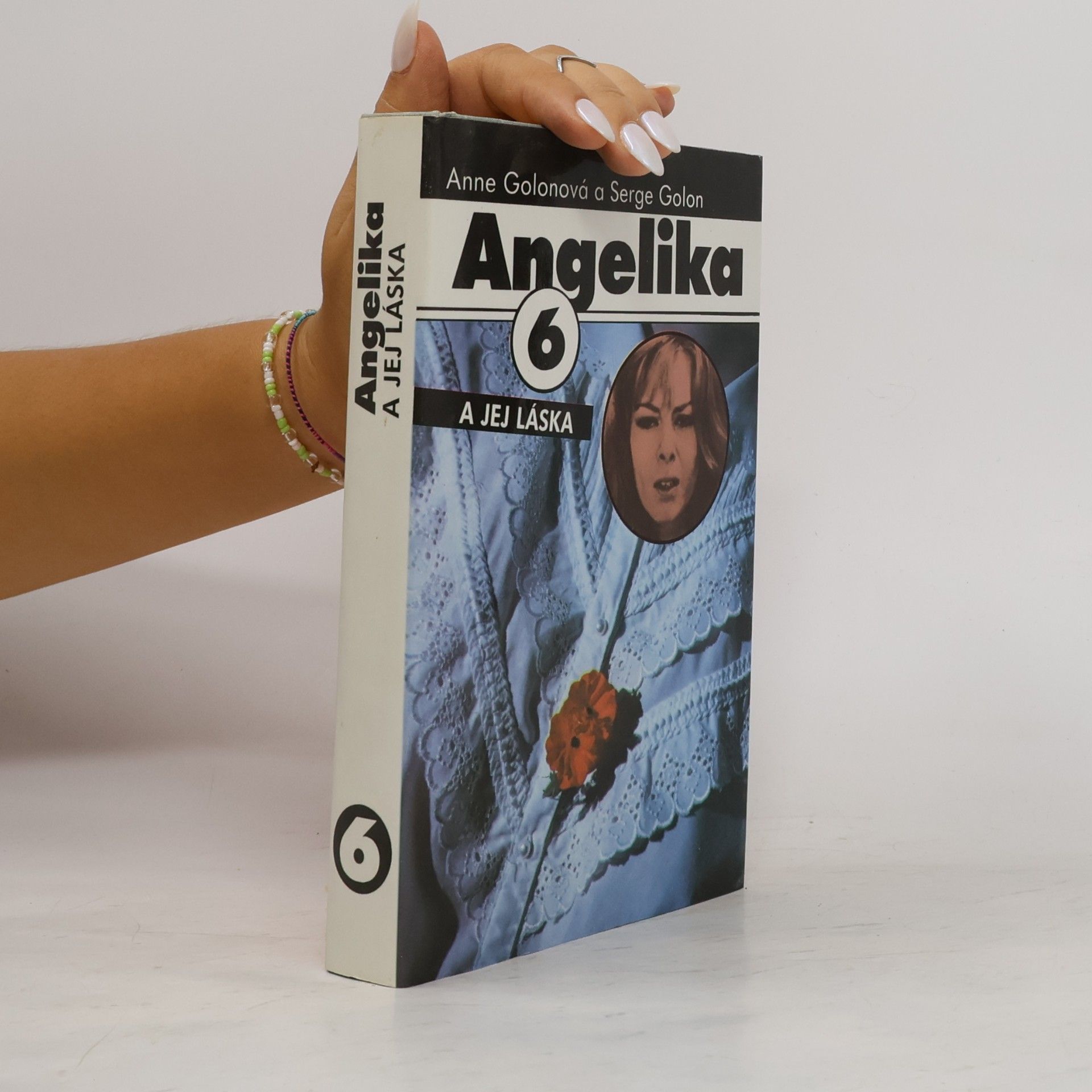 Anne Golon Angelika a jej láska 6