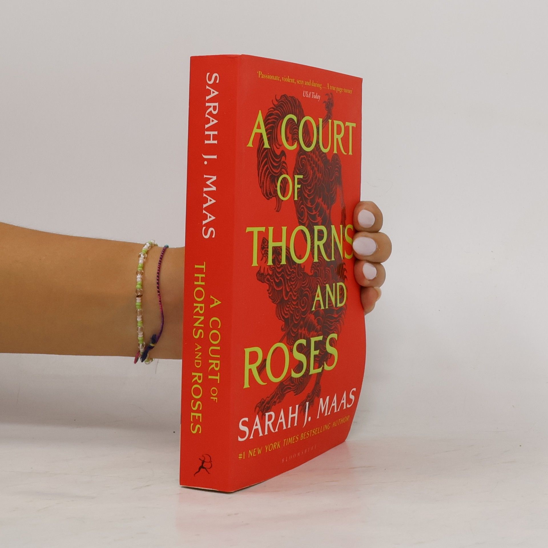 Sarah J. Maasová A Court of Thorns and Roses