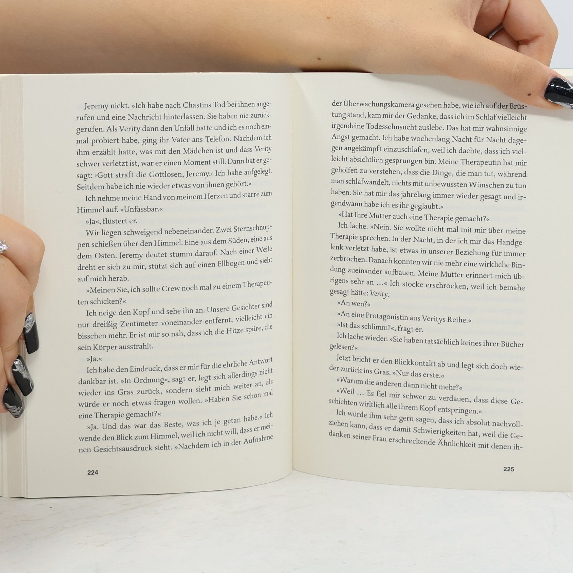 Colleen Hoover Verity: Roman | Der TikTok-Bestseller – ein Romantik-Thriller voller Emotionen ab Oktober 2026 im Kino