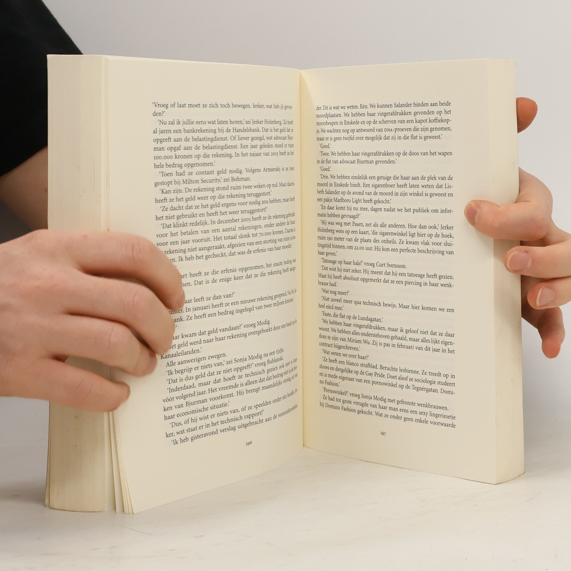Stieg Larsson De vrouw die met vuur speelde