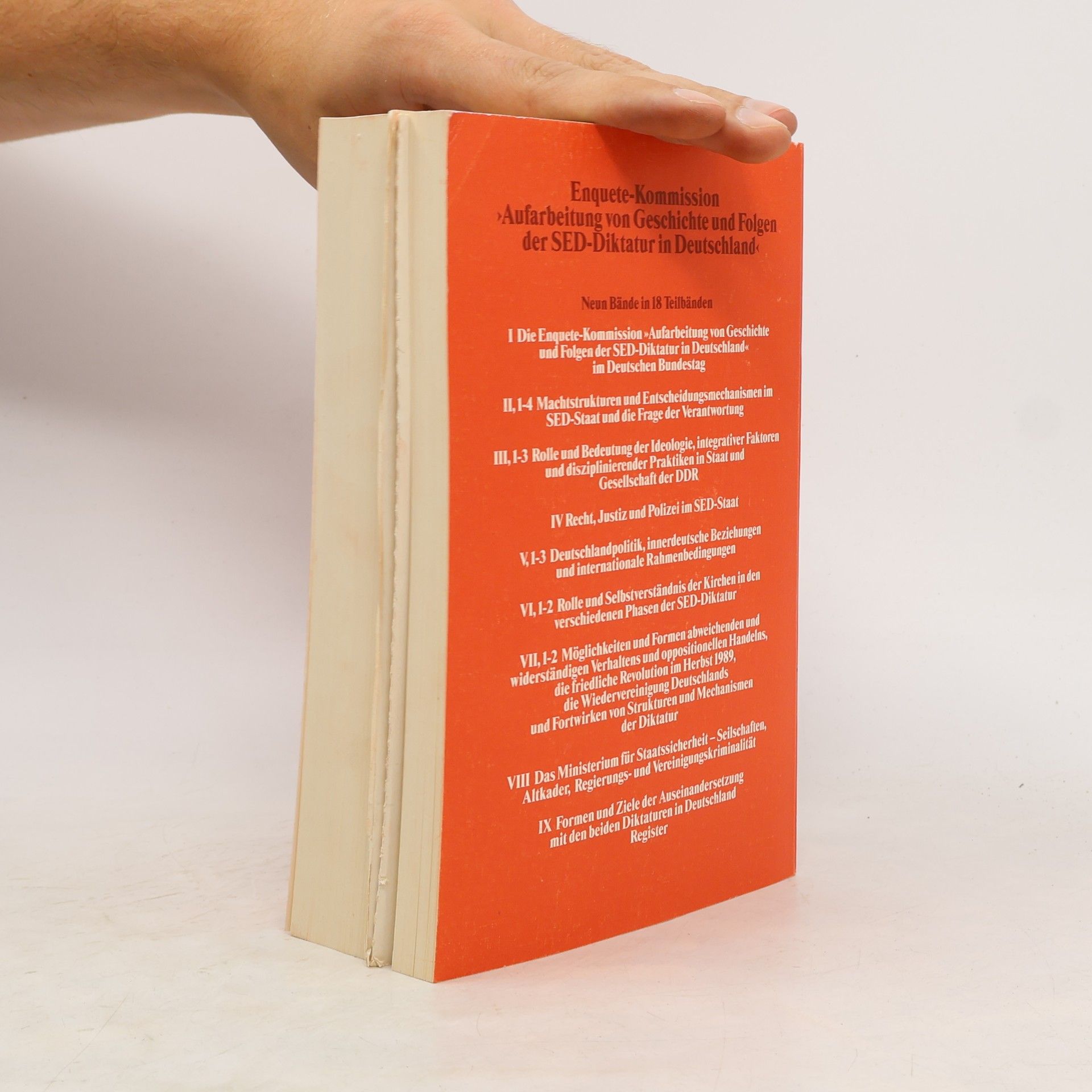 Various authors Materialien der Enquete-Kommission "Aufarbeitung von Geschichte und Folgen der SED-Diktatur in Deutschland" (12. Wahlperiode des Deutschen Bundestages)