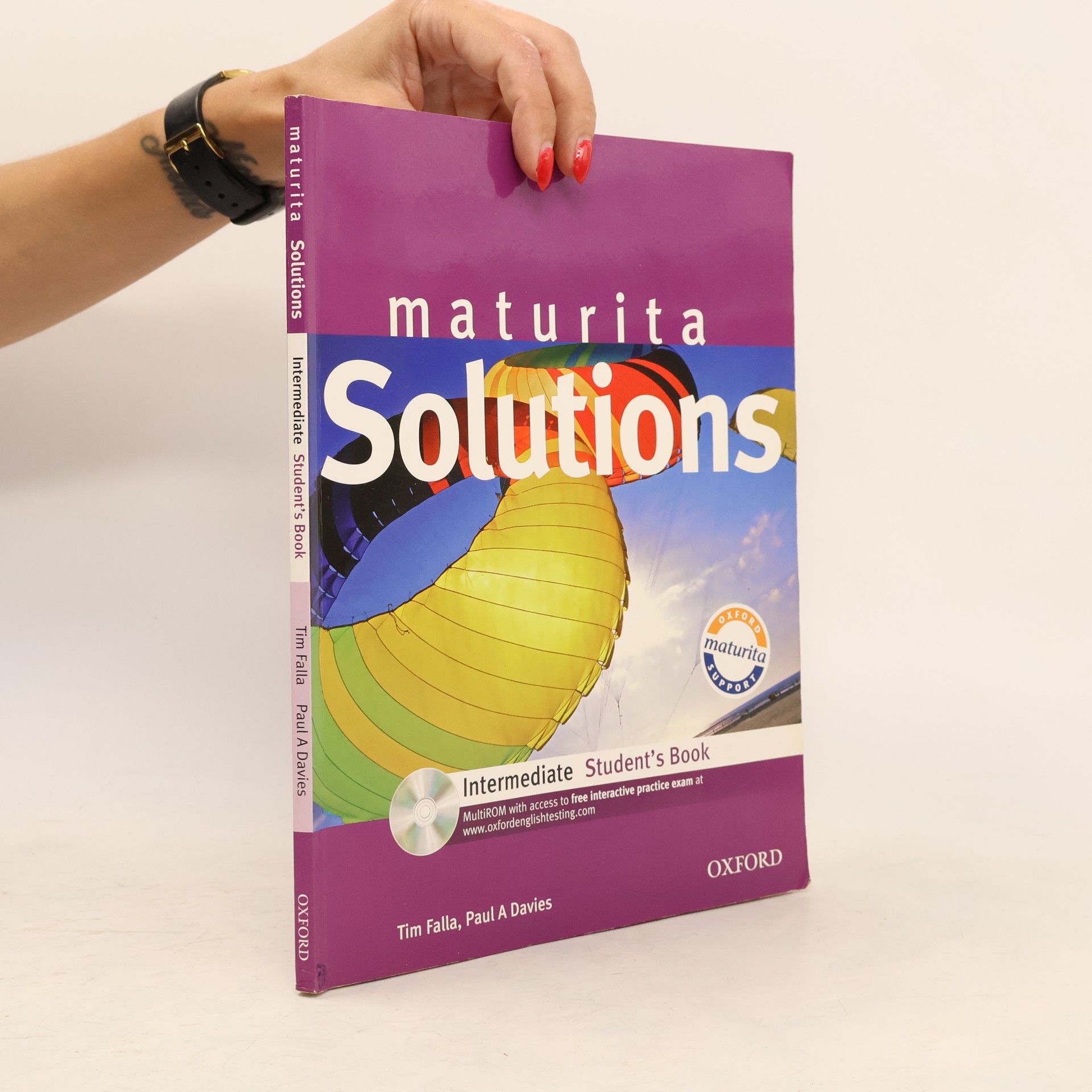 Maturita Solutions. Intermediate Student's Book