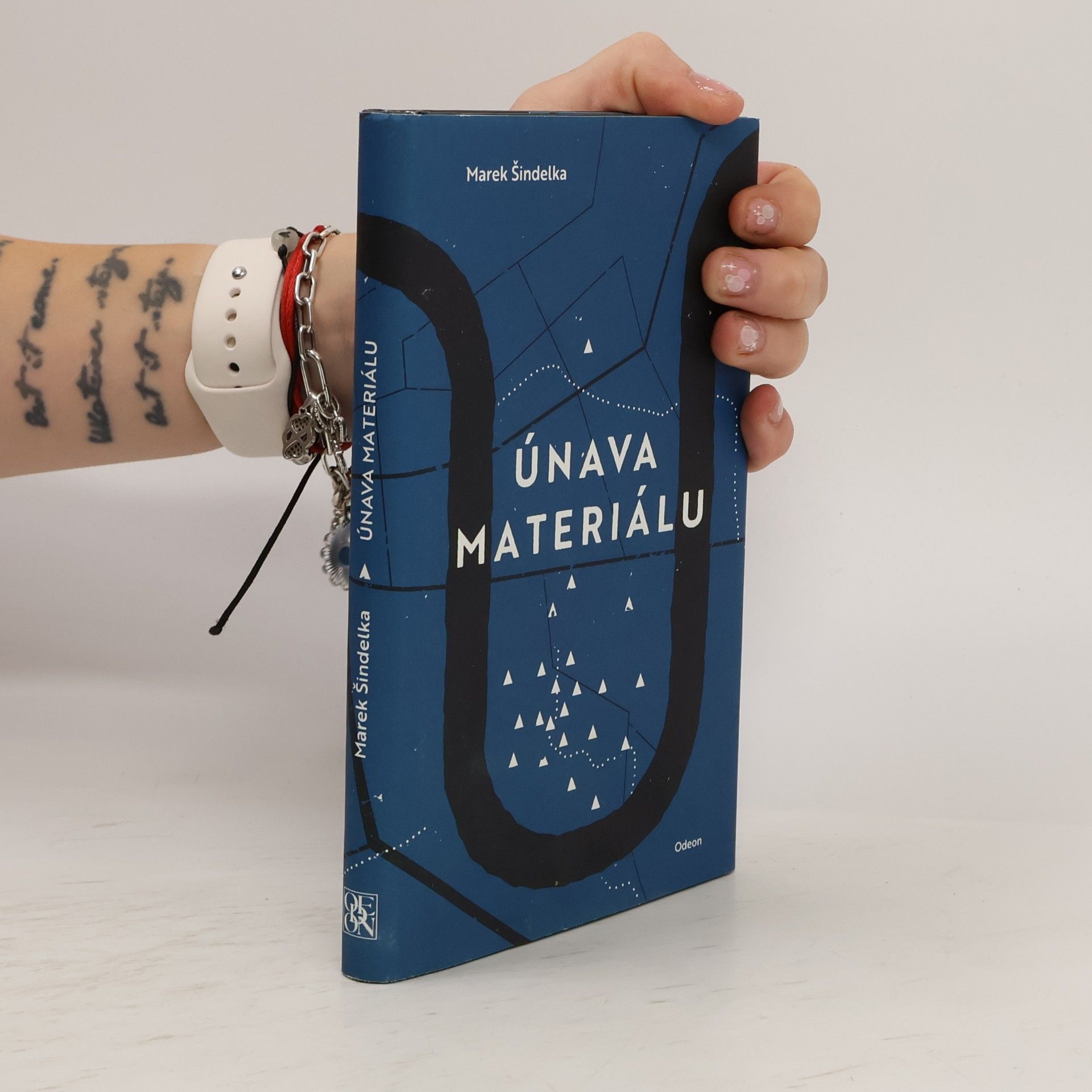 Marek Šindelka Únava materiálu