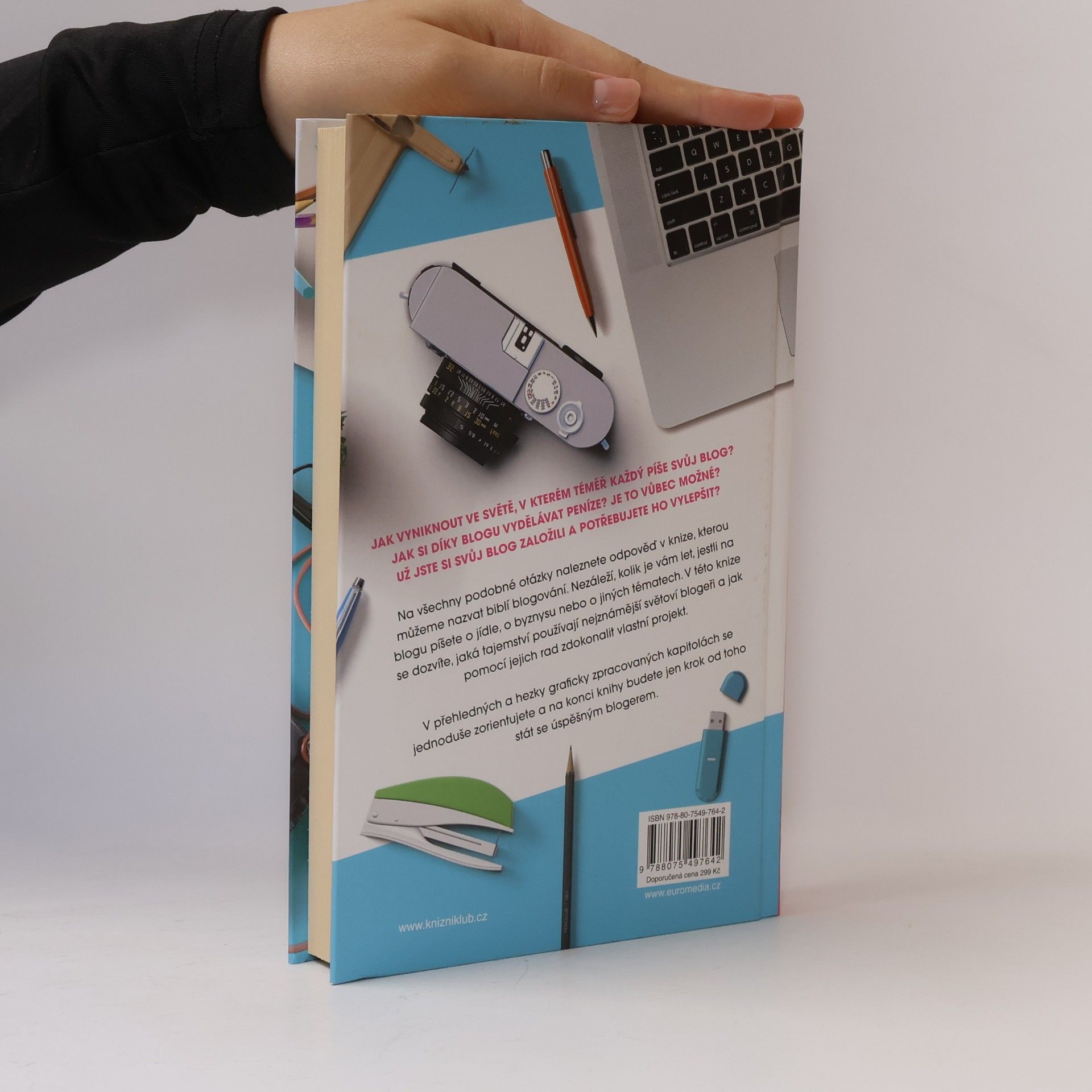Natasha Courtenay-Smith Blog za milion