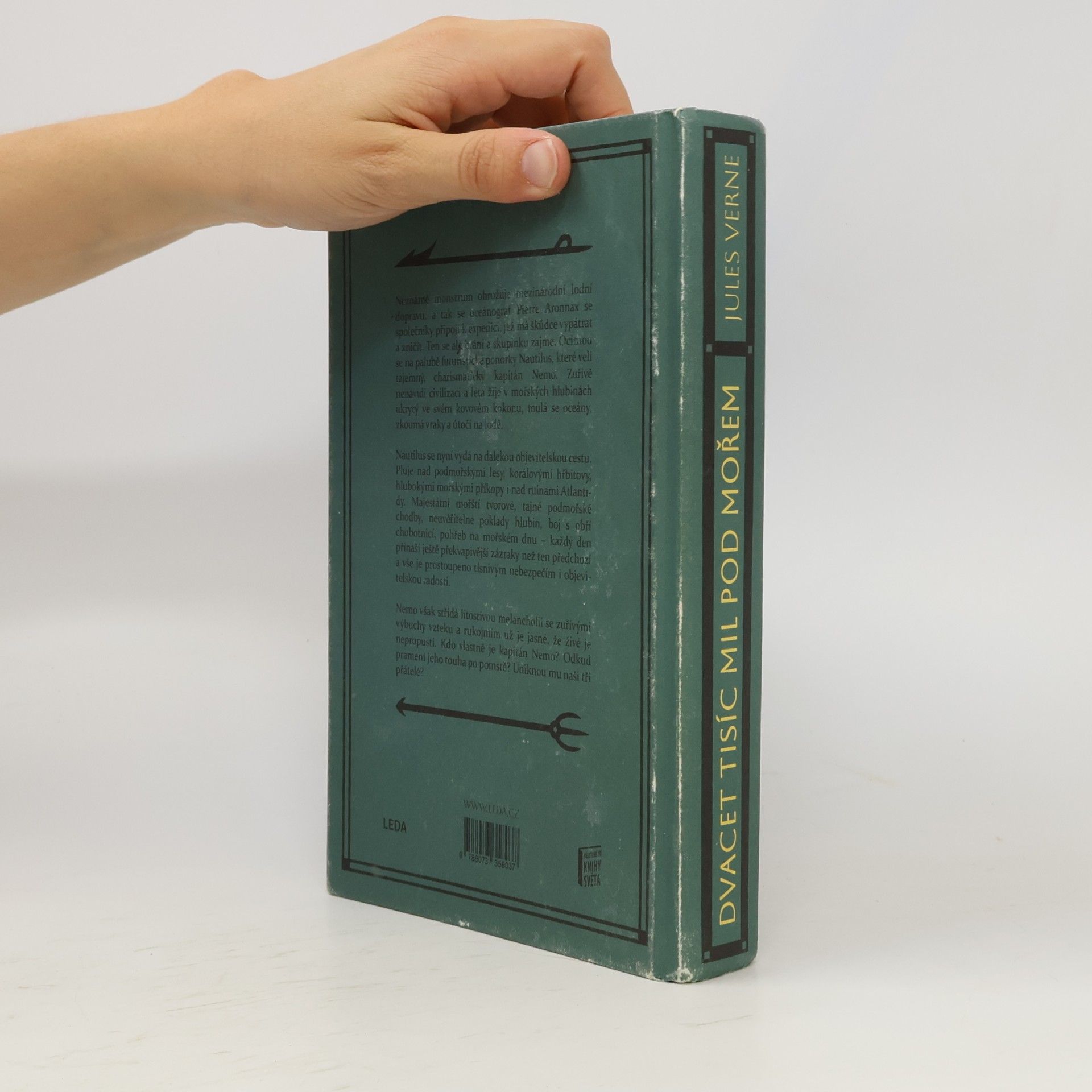 Jules Verne Dvacet tisíc mil pod mořem
