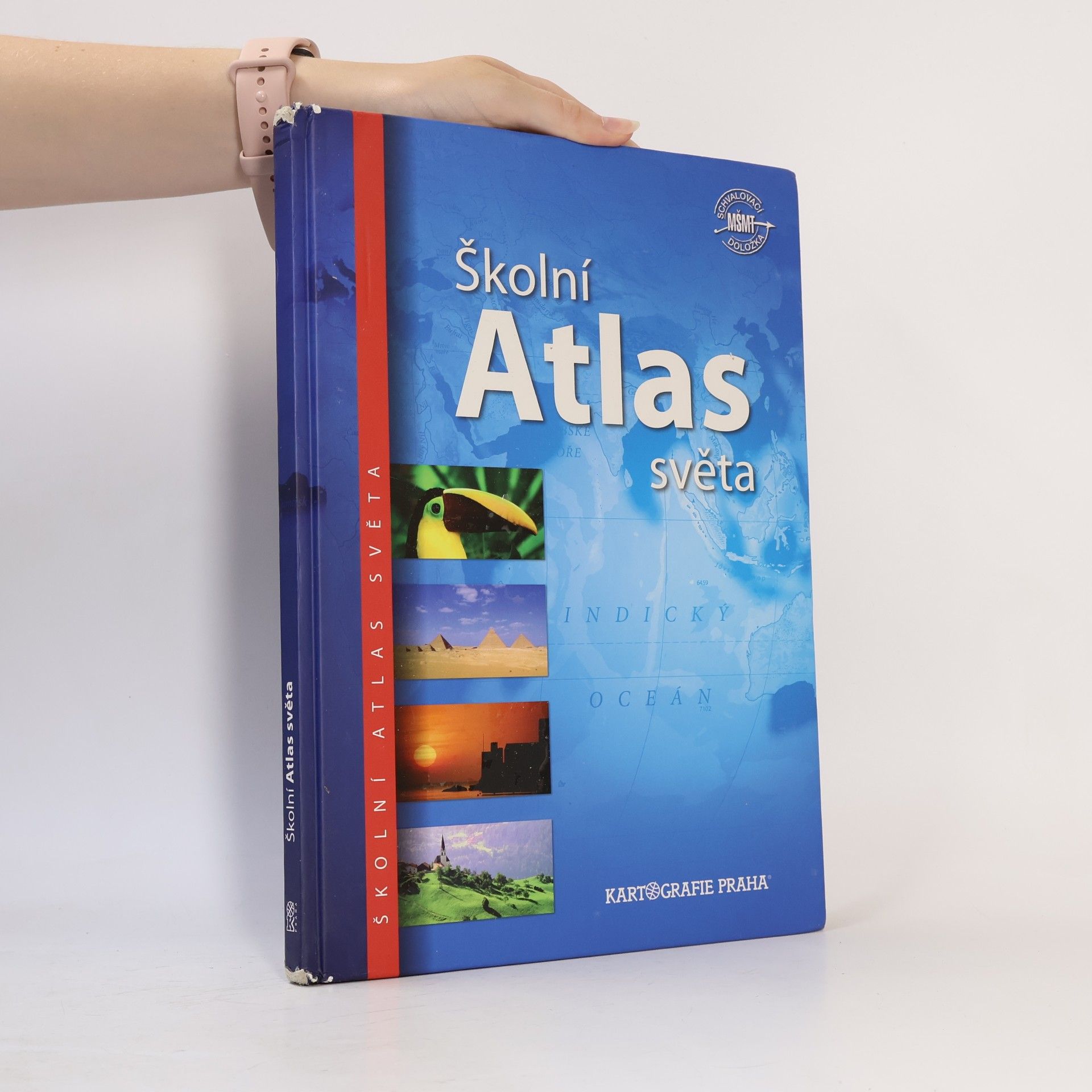Kolektív autorov Školní atlas světa