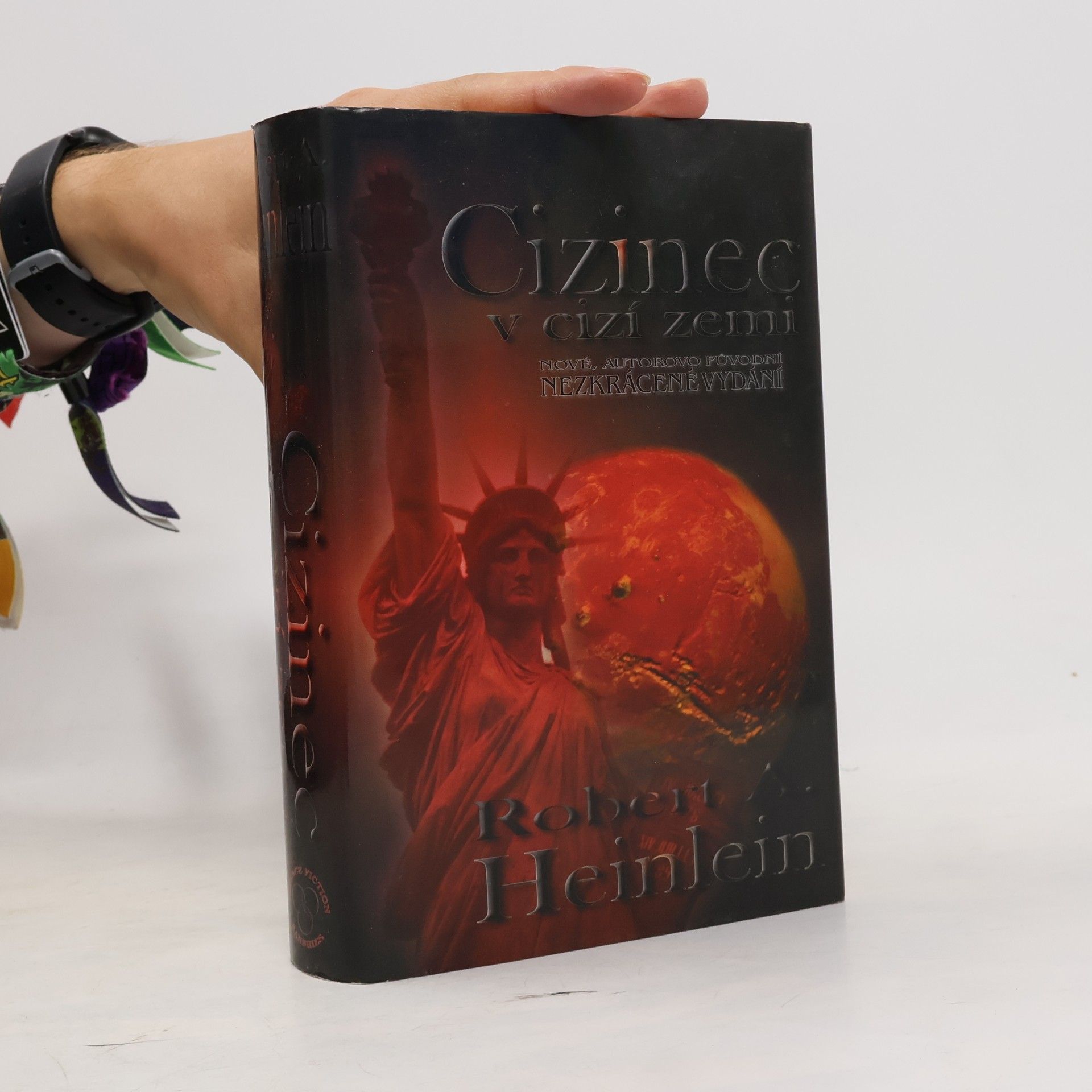 Robert A. Heinlein Cizinec v cizí zemi