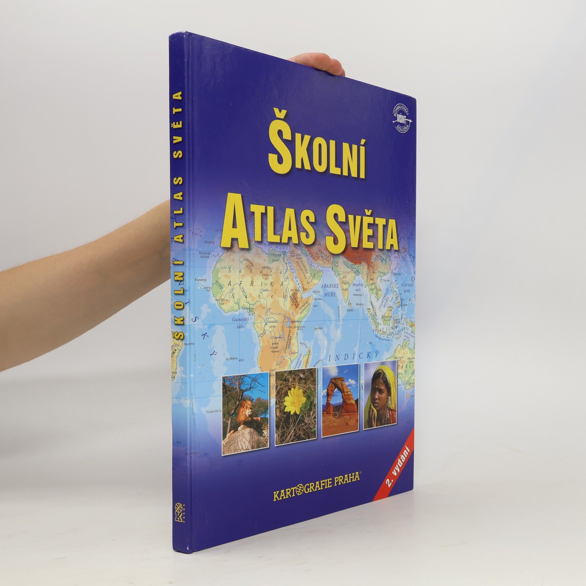 Kolektív autorov Školní atlas světa