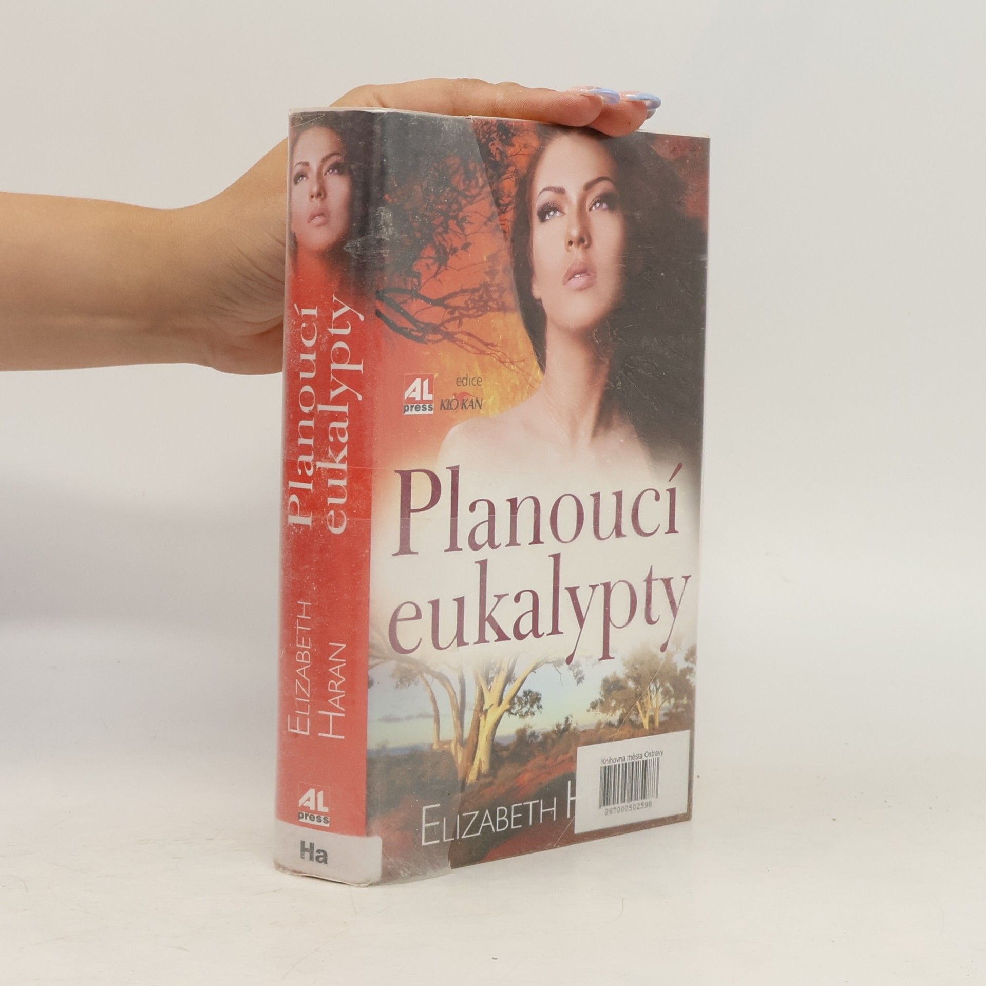 Elizabeth Haran Planoucí eukalypty