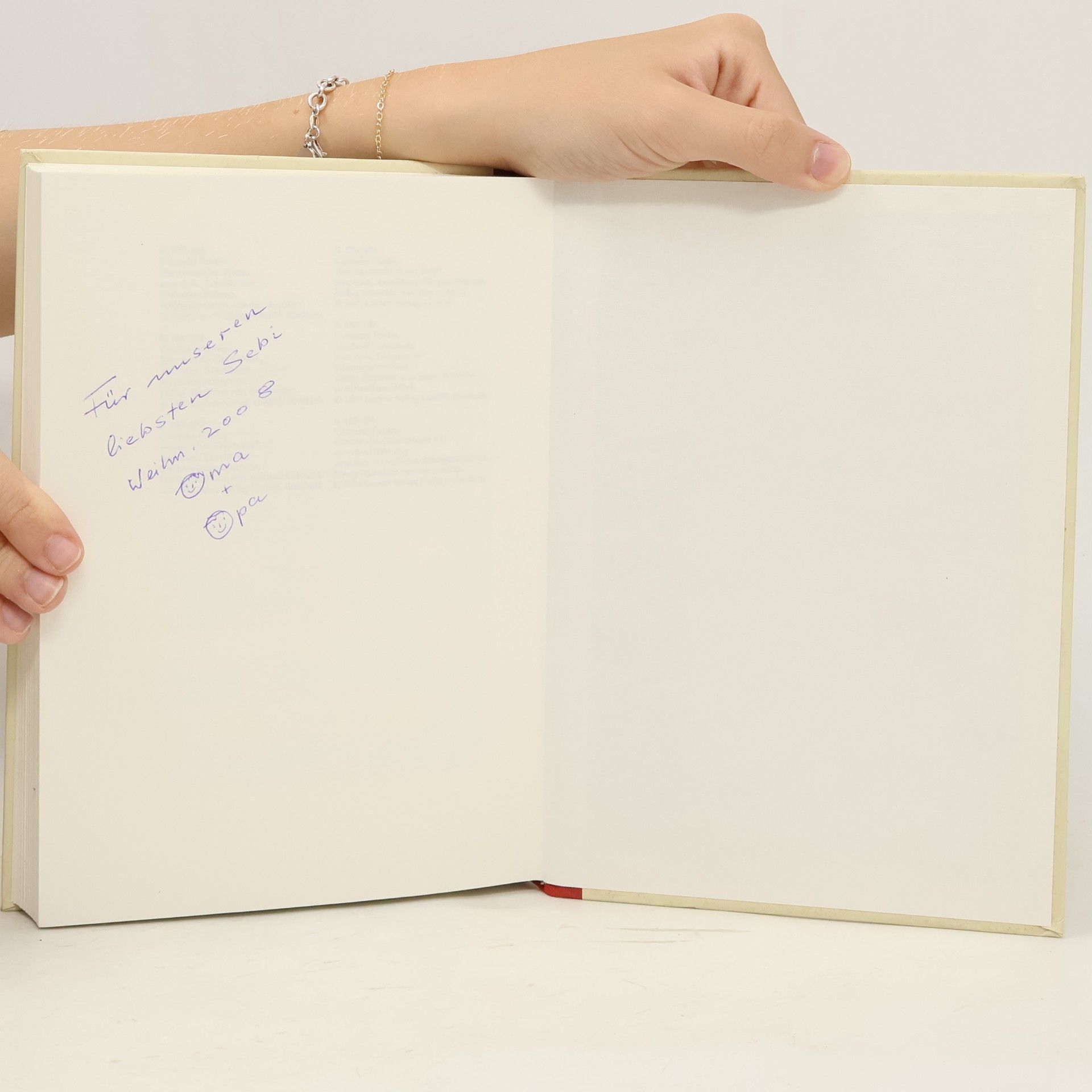Cornelia Funke Cornelia Funke erzählt von Bücherfressern, Dachbodengespenstern und anderen Helden