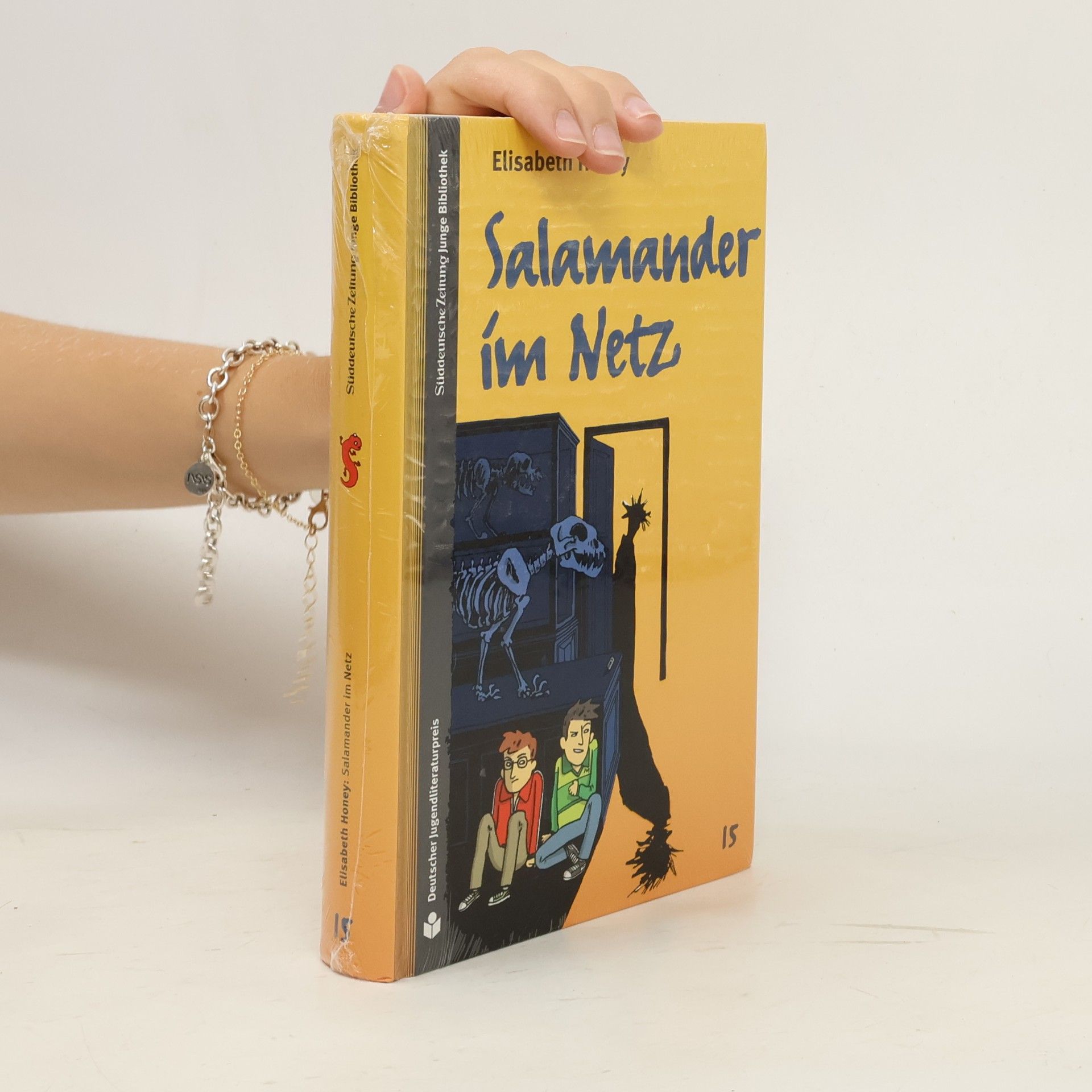Elizabeth Honey Salamander im Netz