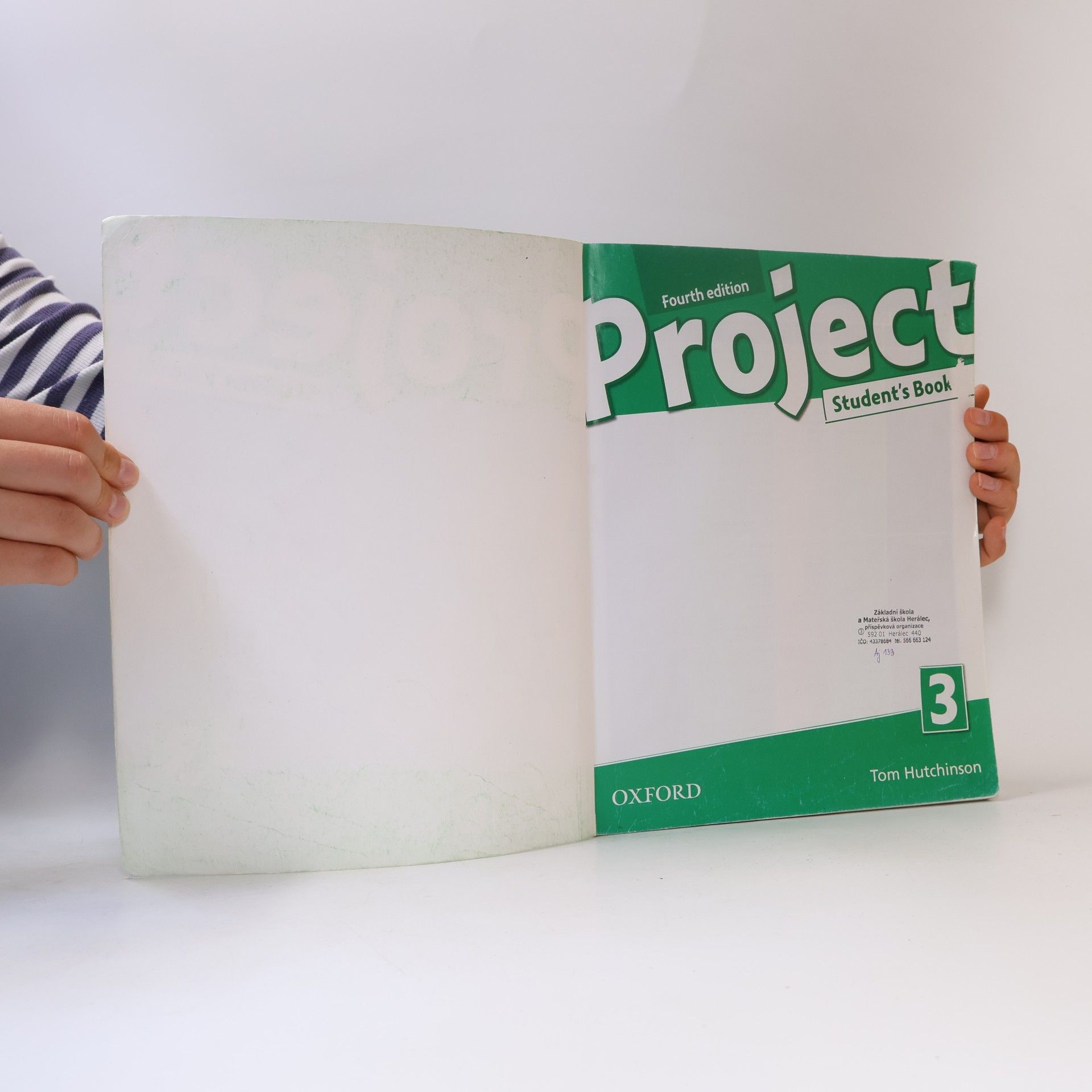 Tom Hutchinson Project: 3. Student's Book