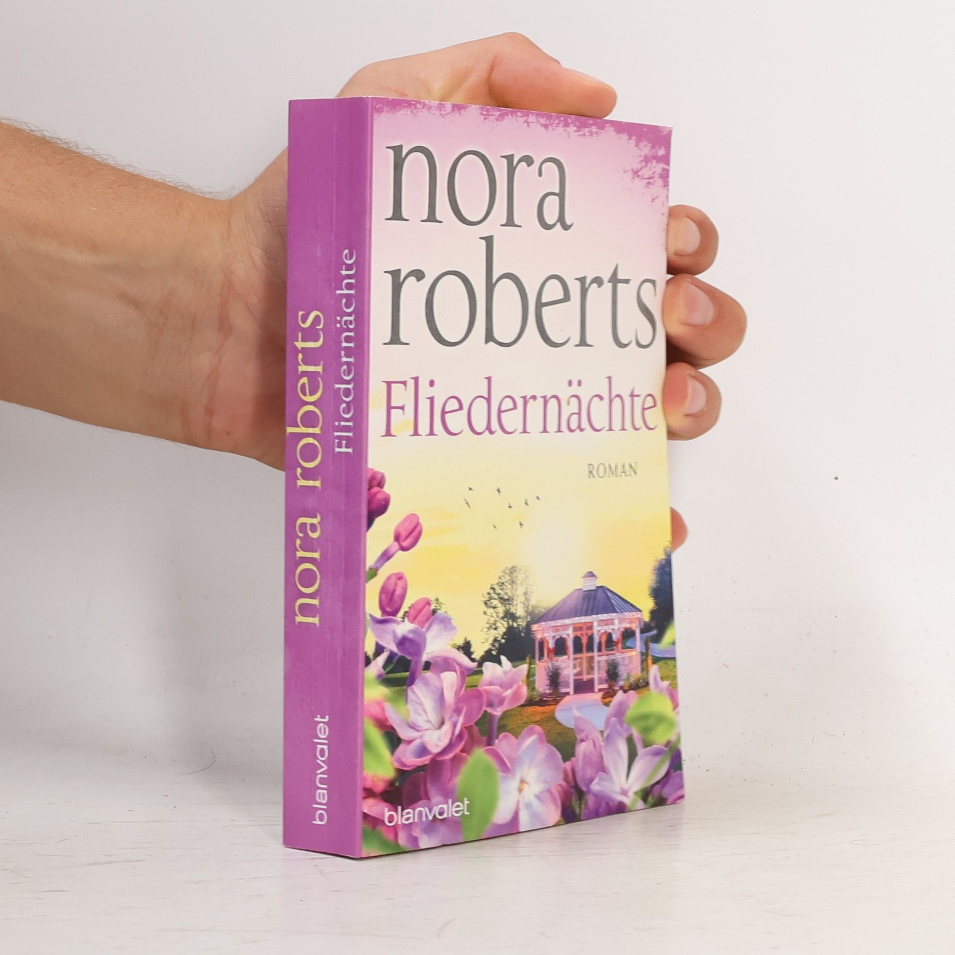 Nora Roberts Fliedernächte