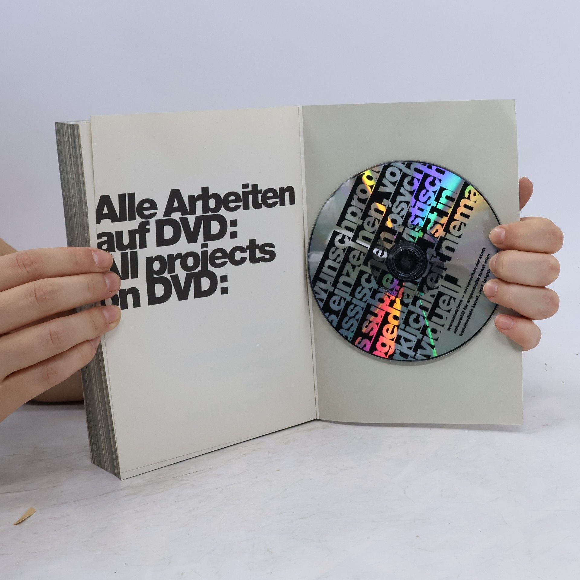 Brigitte Kowanz Wunschströme - Versprechen der Stadt