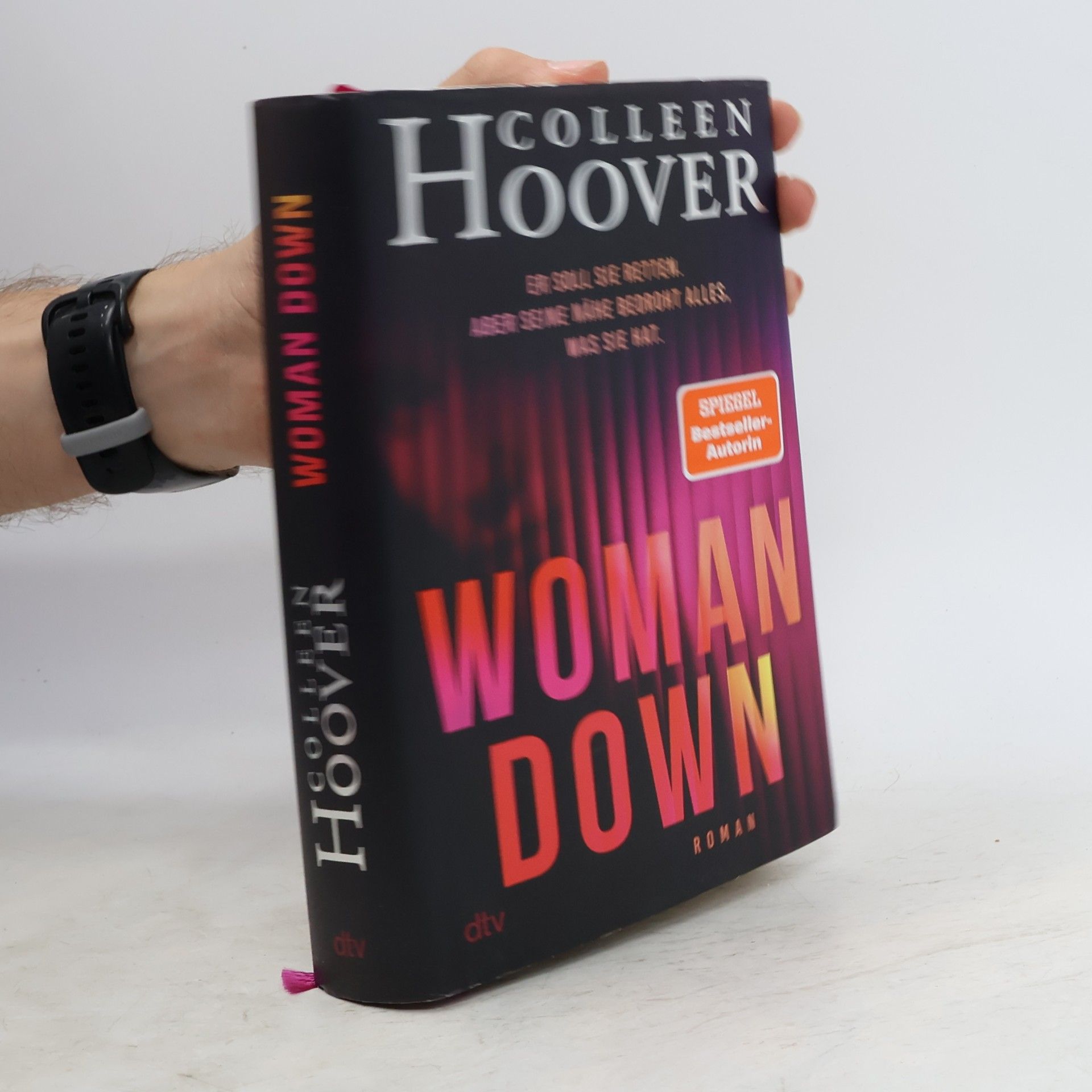 Colleen Hooverová Woman Down