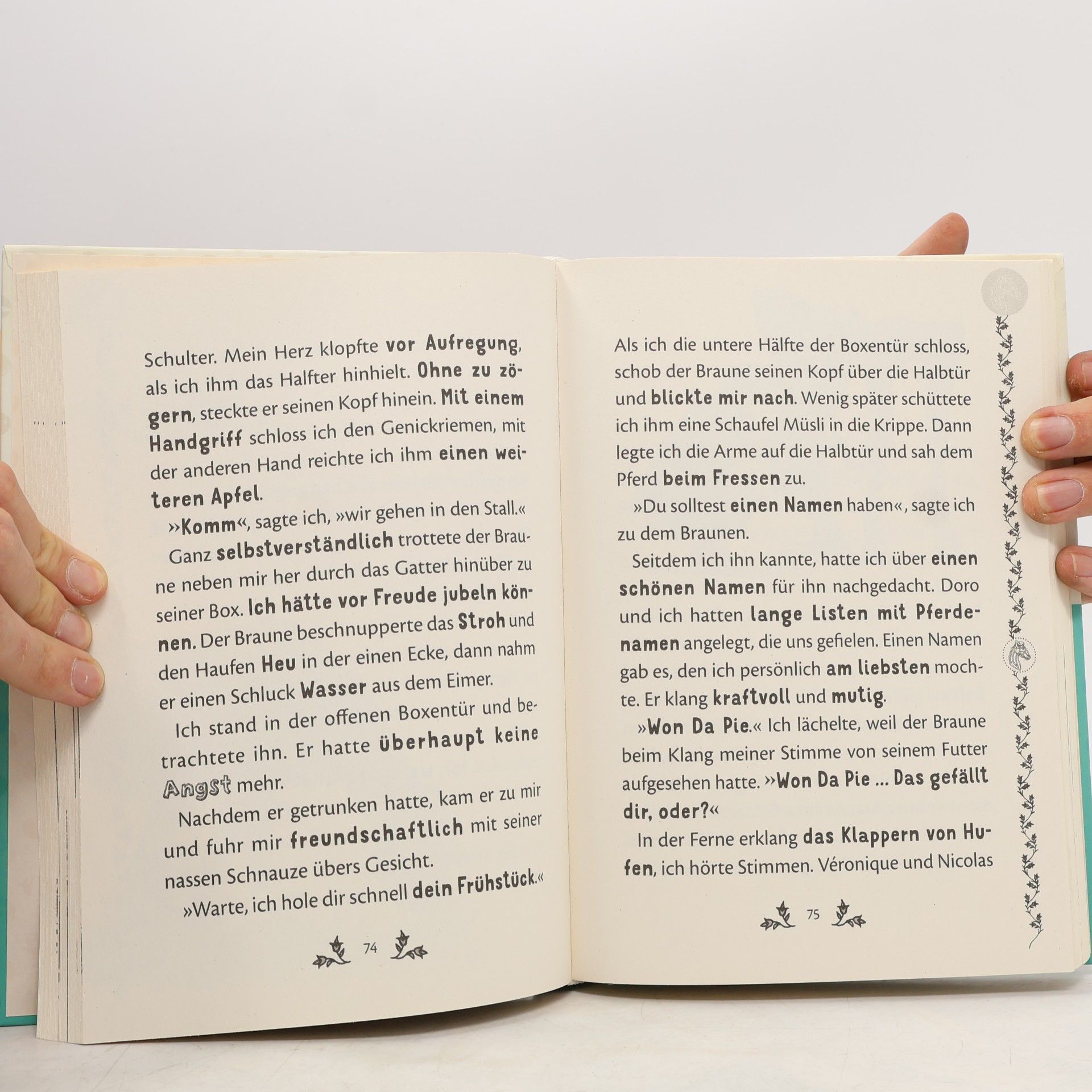 Nele Neuhaus Charlottes Traumpferd 1: Charlottes Traumpferd