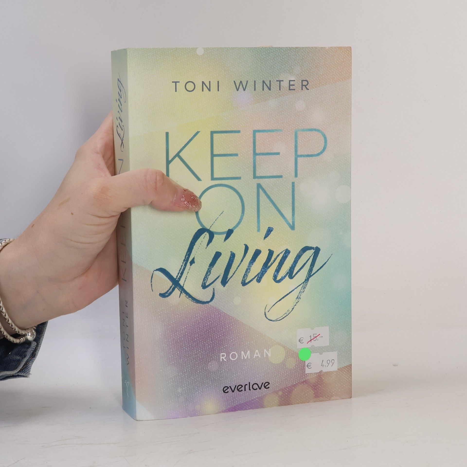 Toni Winter Keep on Living