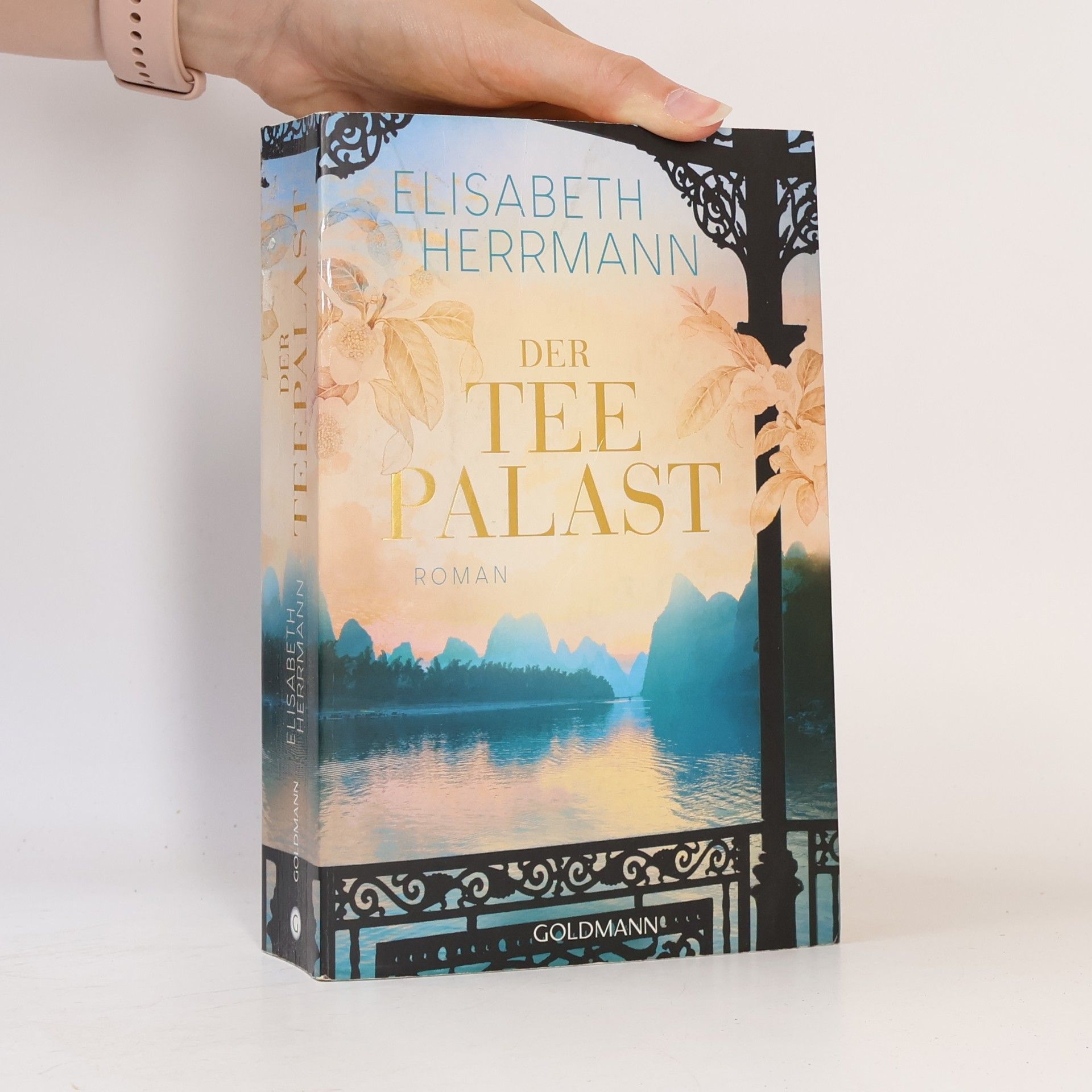 Der Teepalast : Roman
