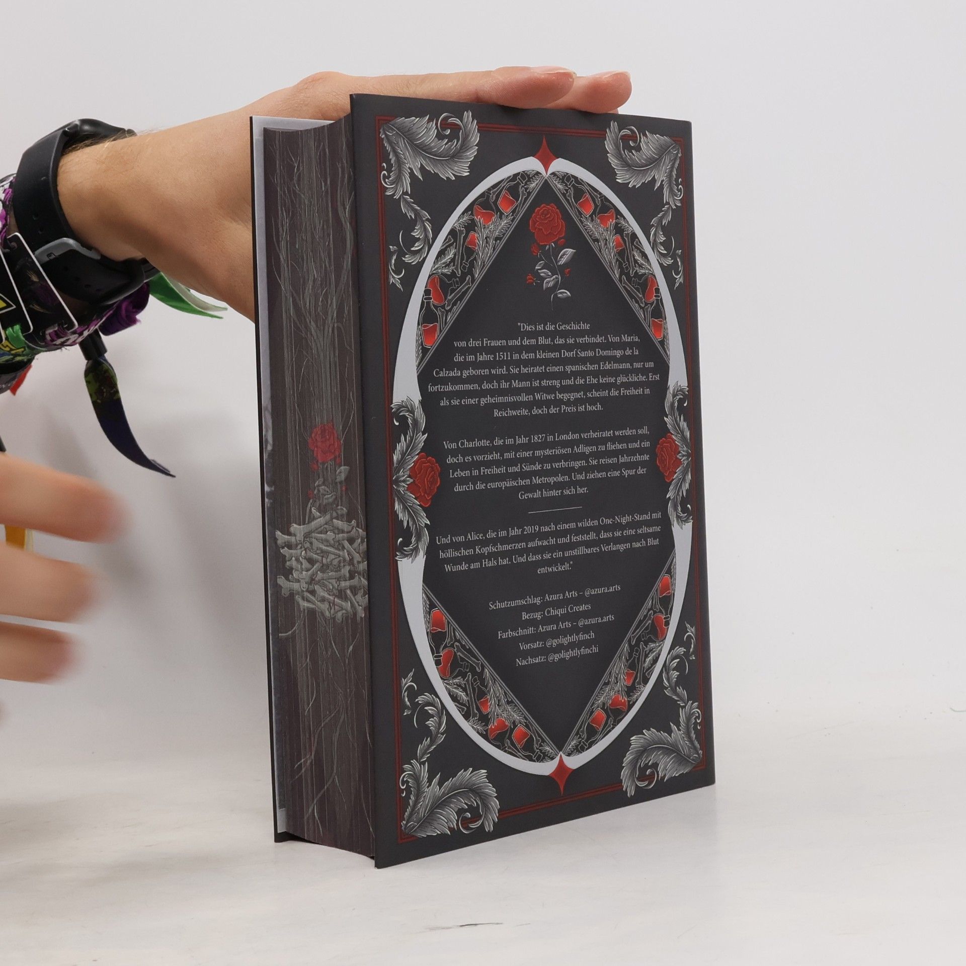 V. E. Schwab Bury Our Bones in the Midnight Soil